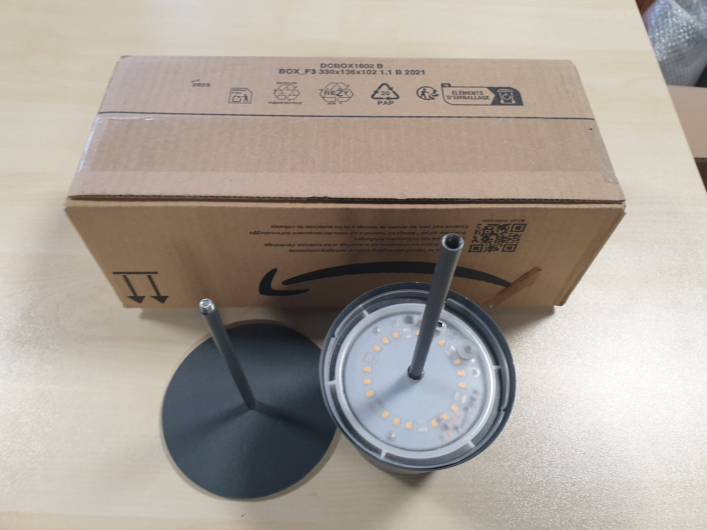 137641 - BRILONER Llambë LED pa Tel për Tavolinë, me Prekje dhe Rikarikueshme, Funksionon me Bateri, e Rregullueshme në Lartësi, USB-C, si Llambë Nate dhe Leximi, e Jashtme, 36x10.5 cm, e Zezë