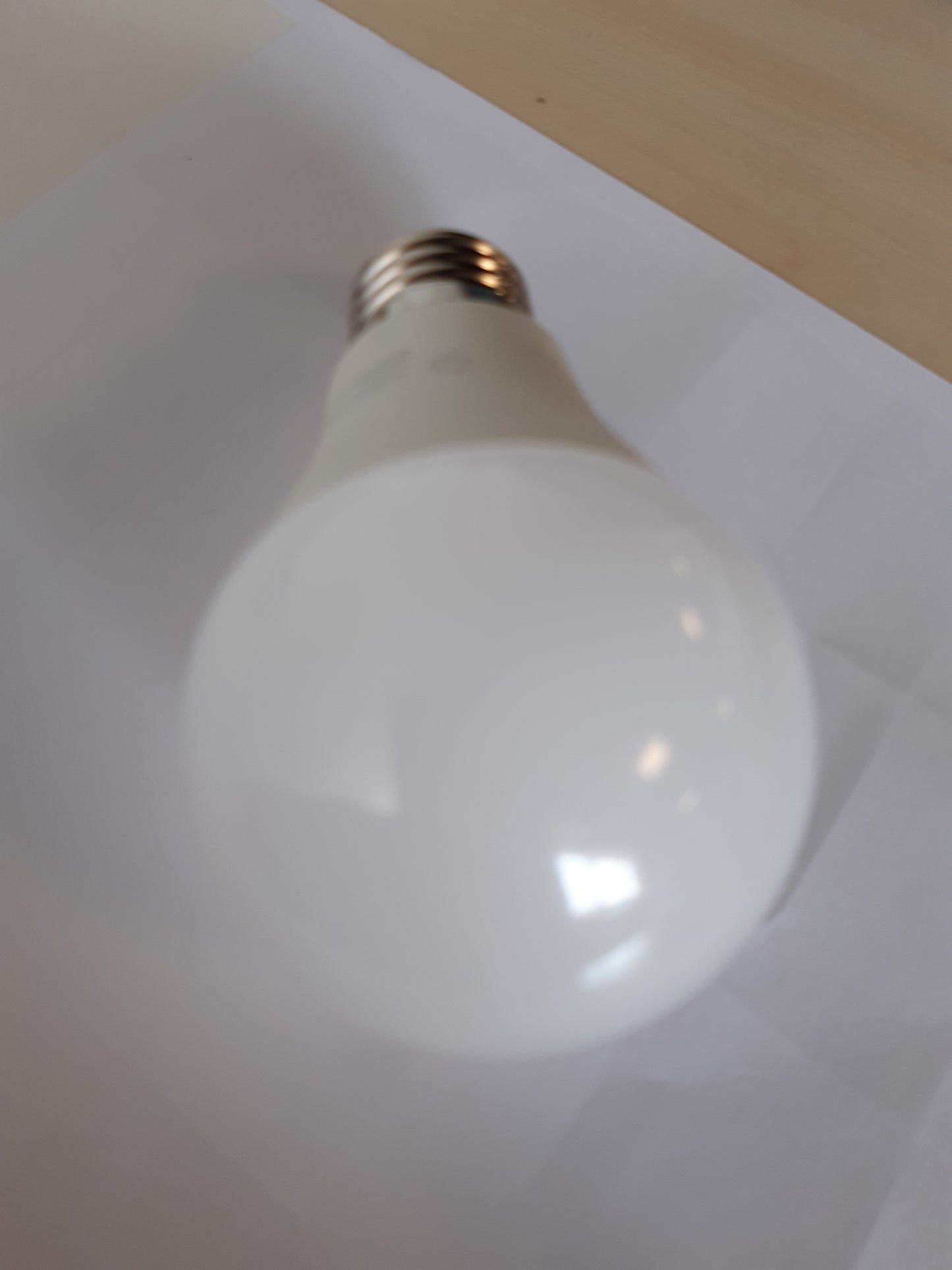 247934 - LEDVANCE Llampa LED SMART+ MATTER, e pajtueshme me Google, Alexa, Apple, 9W, 806lm, E27, dritë me ngjyra dhe dritë e bardhë, jetëgjatësi deri në 20,000 orë, pako e vetme
