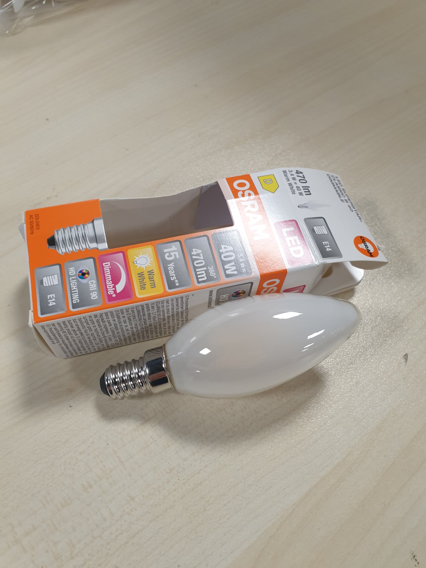 202577 - OSRAM Llambë LED Me Errësim Superstar, E14, Xham i Ngrirë, E Bardhë e Ngrohtë 2700K, 470 Lumen, Zëvendësim për Llambat Konvencionale 40W, Pako Me 1