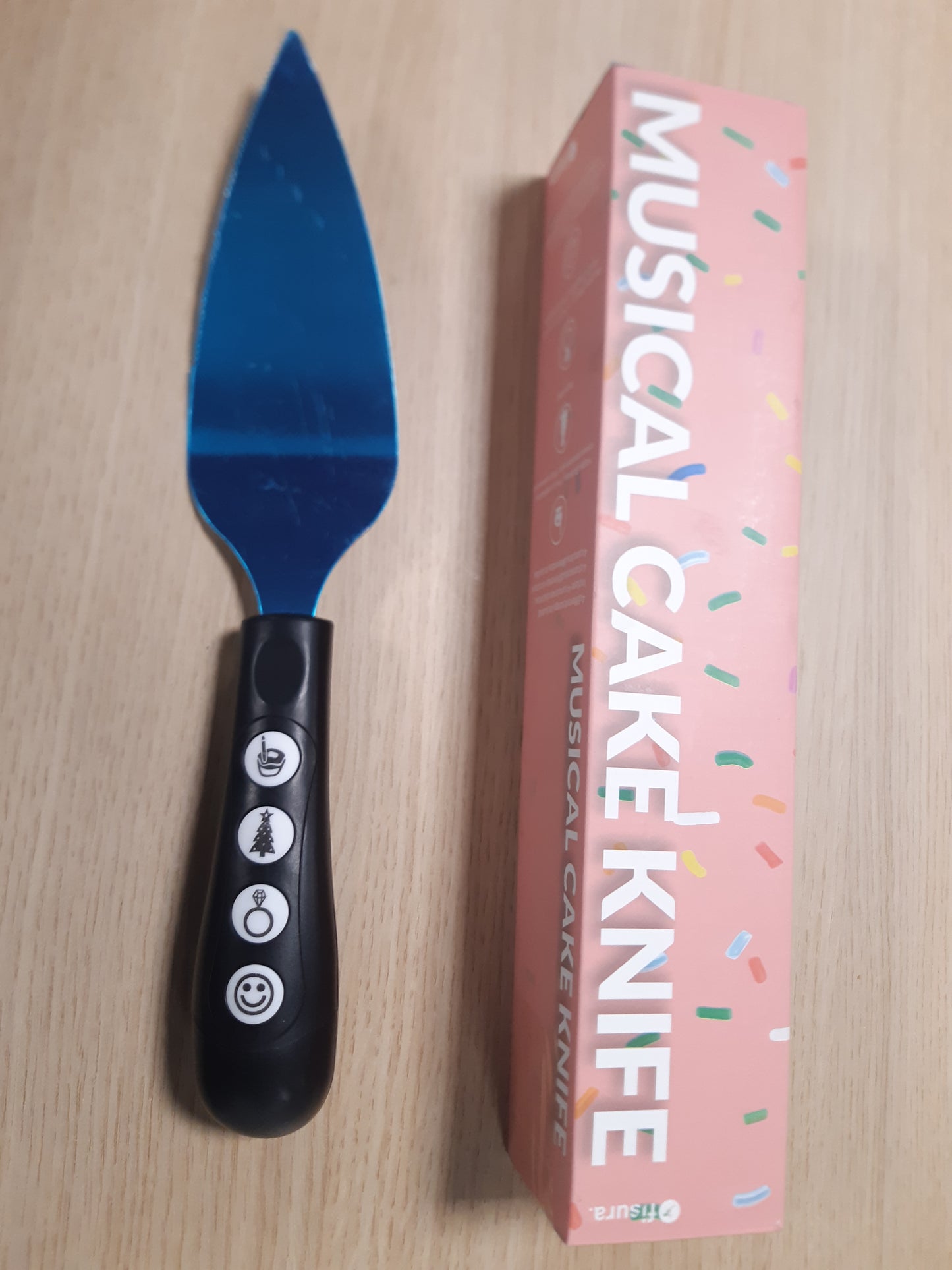 137640 - FISURA | Thikë e Zezë për Tortë, Materiale Bërthamore Muzikore