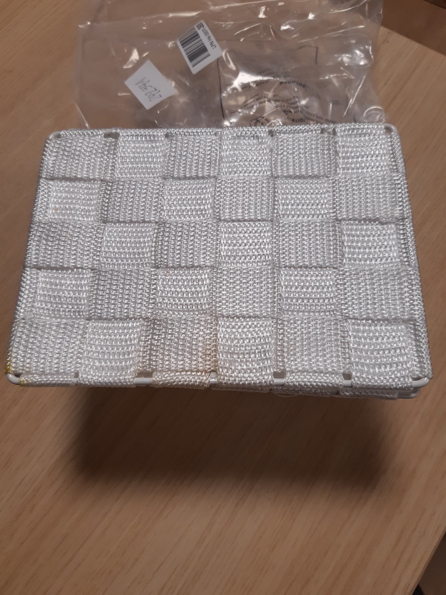 242941 - WENKO Kosh Mbeturinash Adria me Kapak, i Bardhë, Kapaciteti: 2.164 l, Polipropilen, 19 x 10 x 14 cm