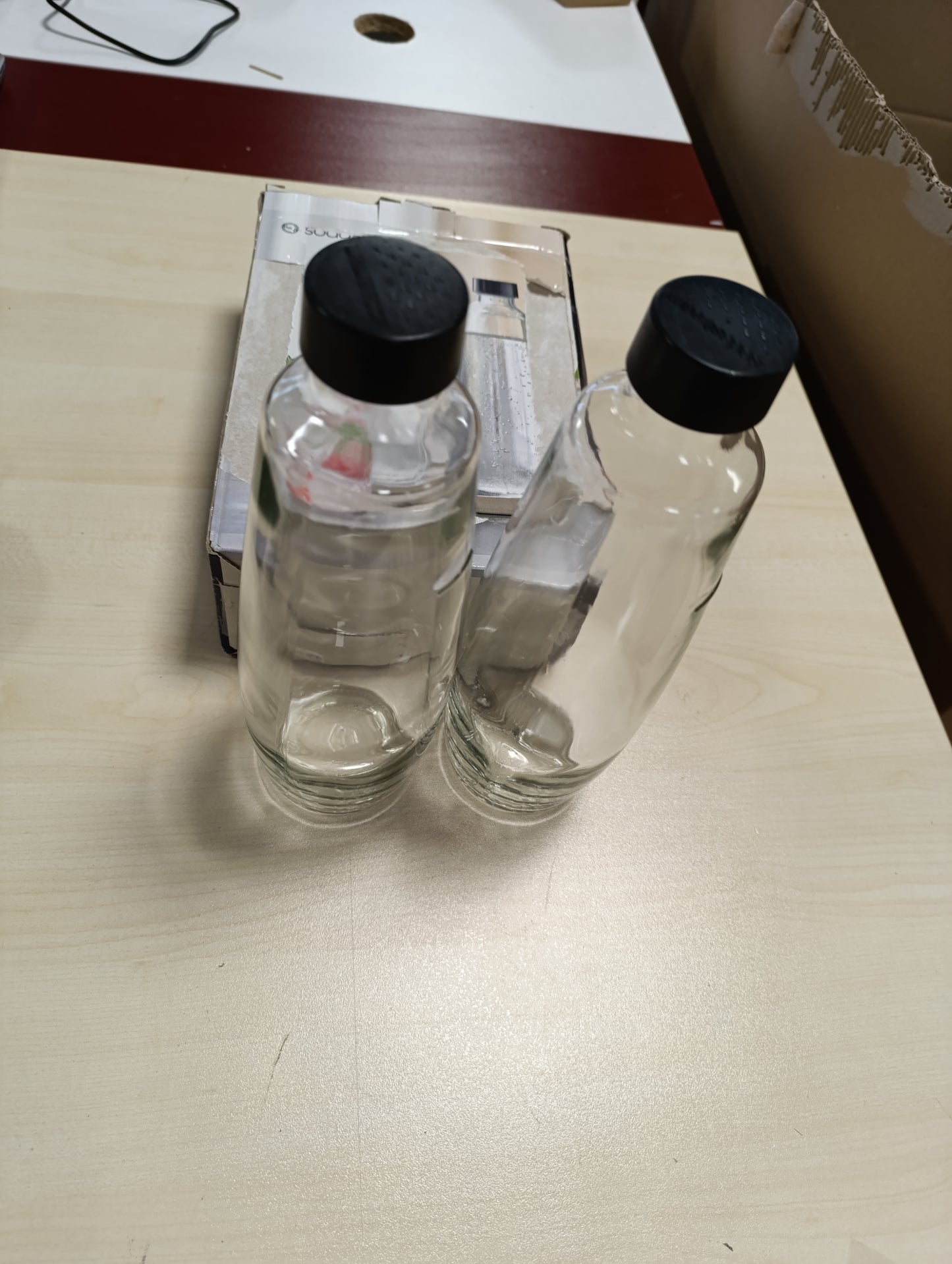 261629 - SODASTREAM Shishe qelqi Bupack 1 litër, të zeza, 10x19.5x29 cm