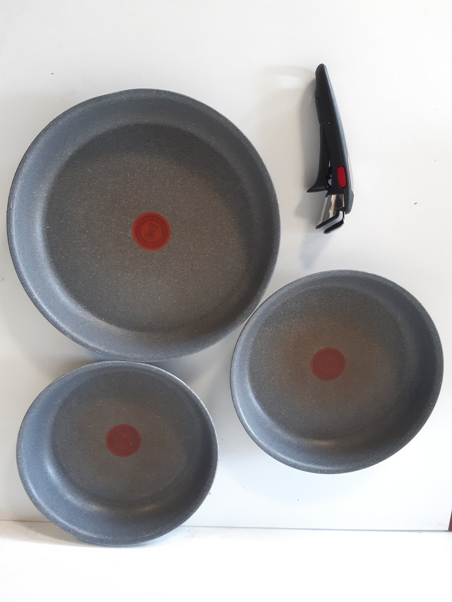 239258 - TEFAL Set enësh gatimi Ingenio me 8 pjesë, i pajtueshëm me induksion, shtresë jo ngjitëse, i stivueshëm njëra mbi tjetrën, tenxhere dhe tiganë me dorezë të lëvizshme, i përshtatshëm për lavastovilje, Prodhuar në Francë, Natyrale në L7669802
