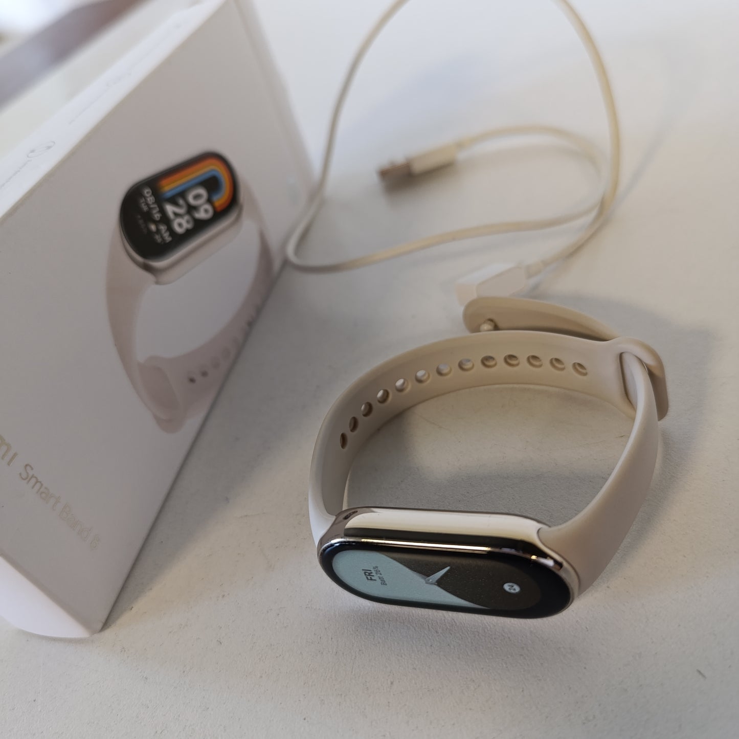 266285 - XIAOMI Mi Smart Band 8 - Byzylyk aktiviteti, ekran AMOLED, monitorim i rrahjeve të zemrës, 190 mAh, mbi 150 mënyra sportive, deri në 16 ditë jetëgjatësi baterie, ngjyrë ari