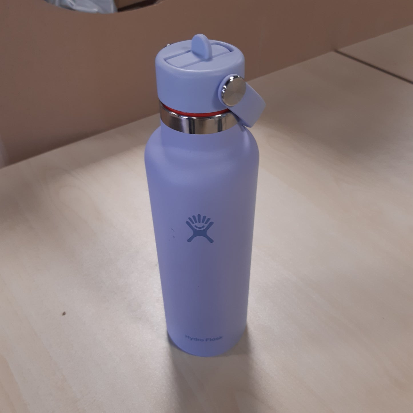250772 - HIDRO FLASK - Shishe Uji Standarde për Gojë 621 ml (21 oz) - Shishe Uji prej Çeliku Inoks të Izoluar me Vakum me Kapak Fleksibël Kashte - Surf