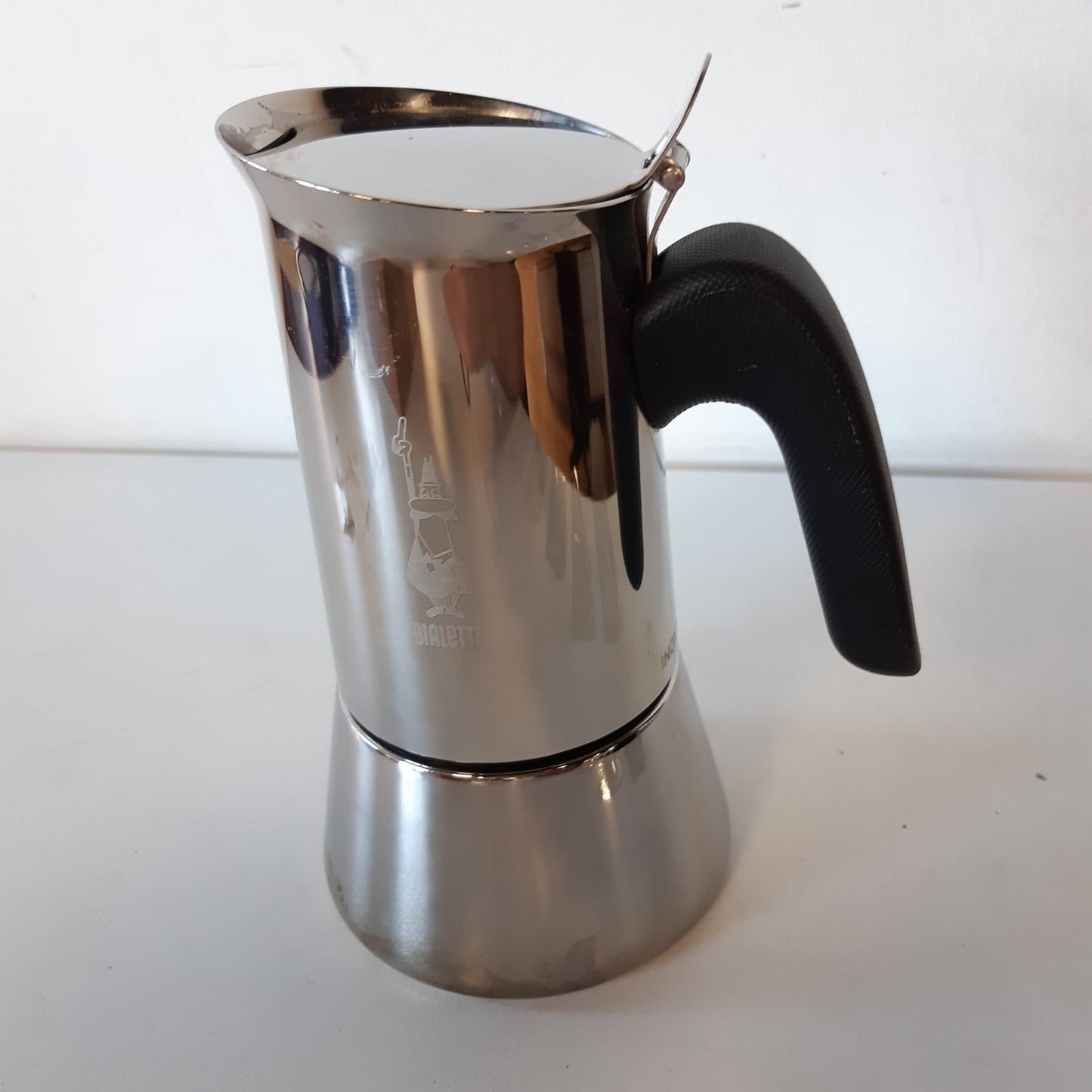 213946 - BIALETTI Makinë kafeje Venus, Dorezë kundër djegies, e përshtatshme për induksion, 4 filxhanë (170ml)