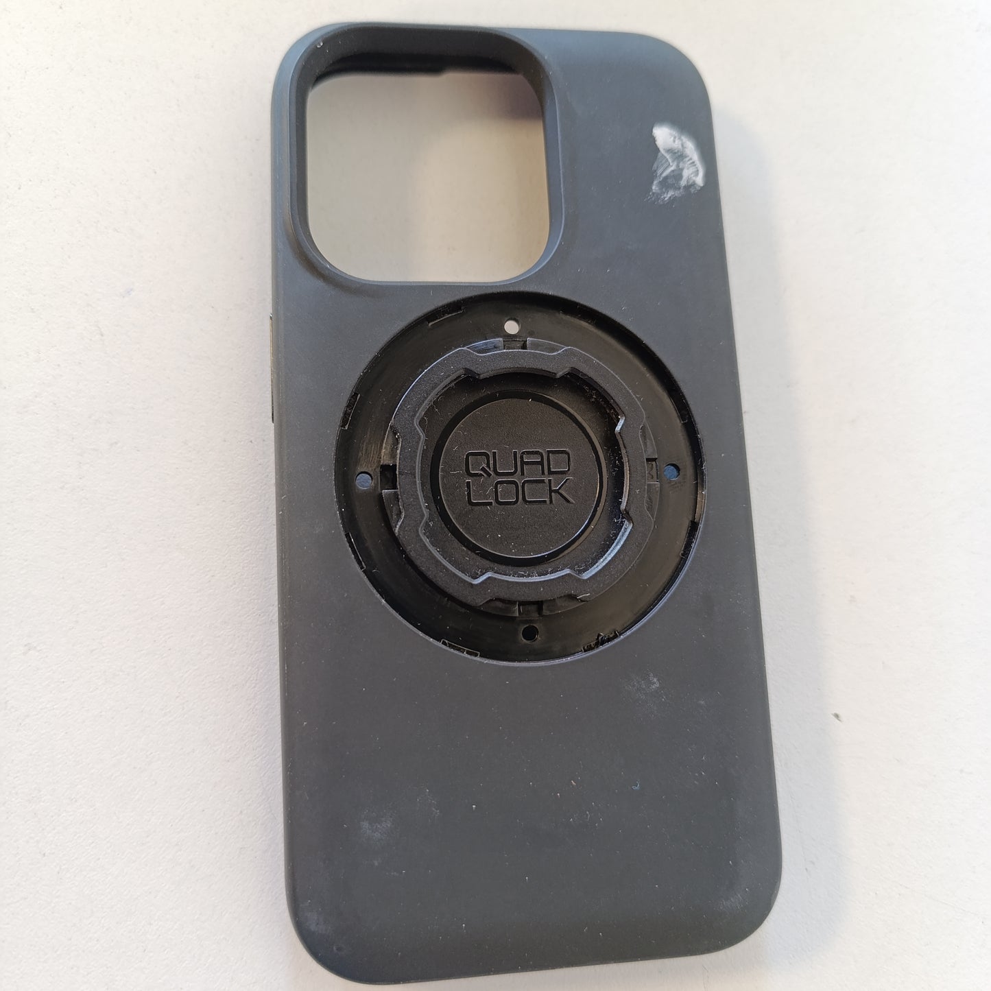 266413 - Mbështjellëse Quad Lock MAG për iPhone 15 Pro