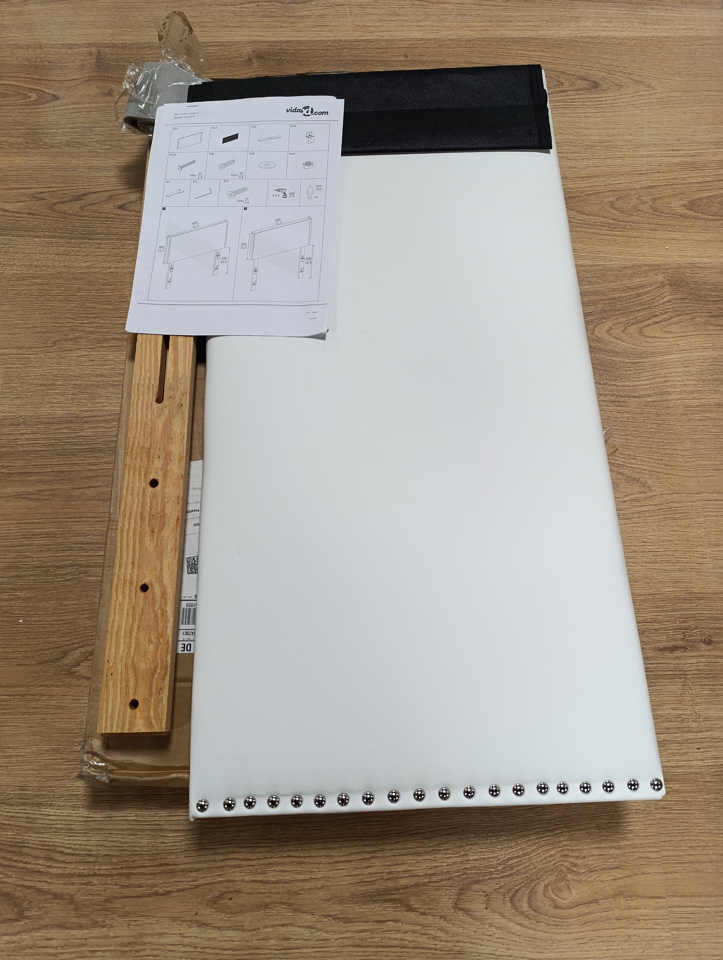 244508 - VIDAXL Kokë shtrati e bardhë 80x5x78/88 cm Lëkurë artificiale