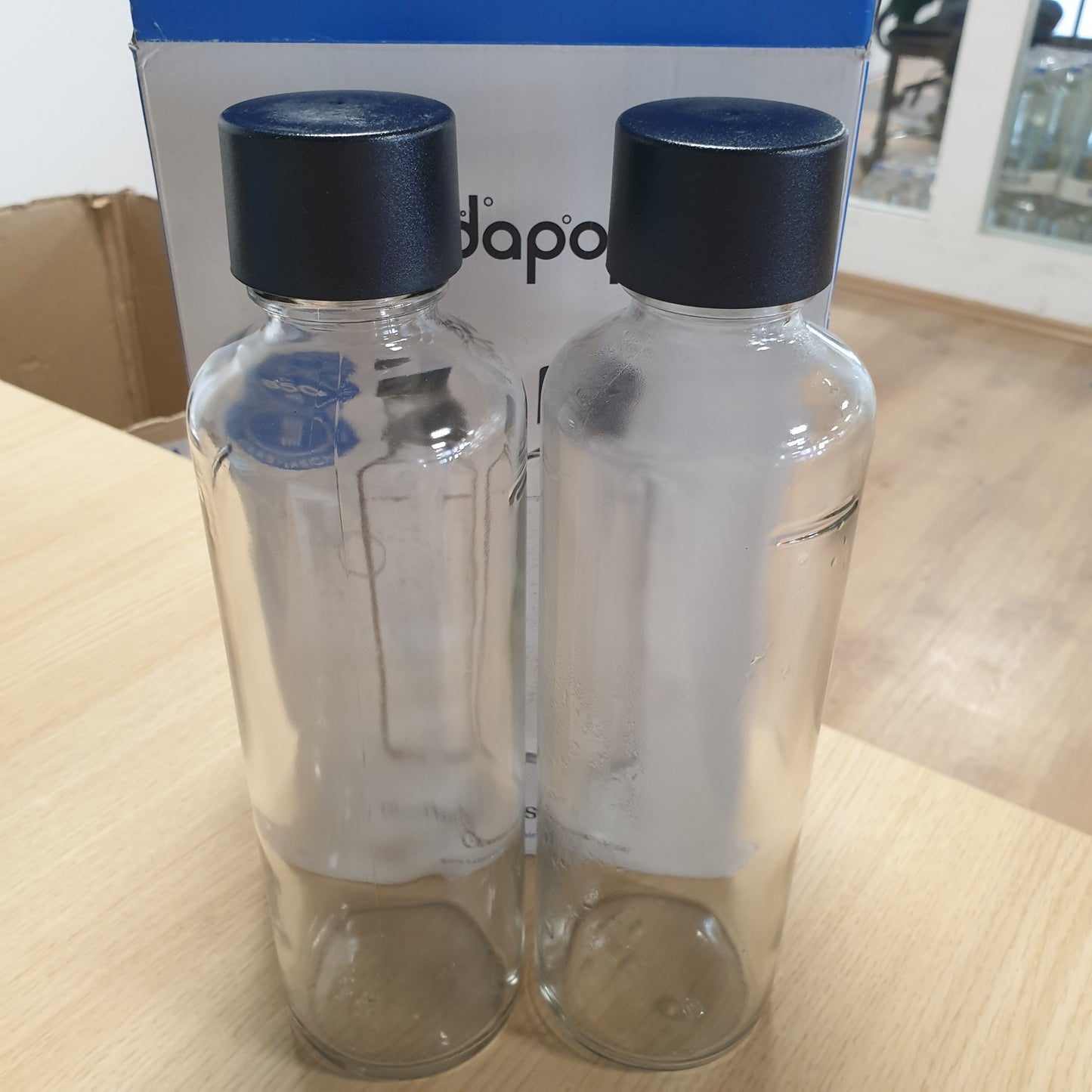 251156 - SODAPOP Set Shishesh Qelqi Logan, 2 x 850ml, Zëvendësuese për Makinat e Ujit të Gazuar