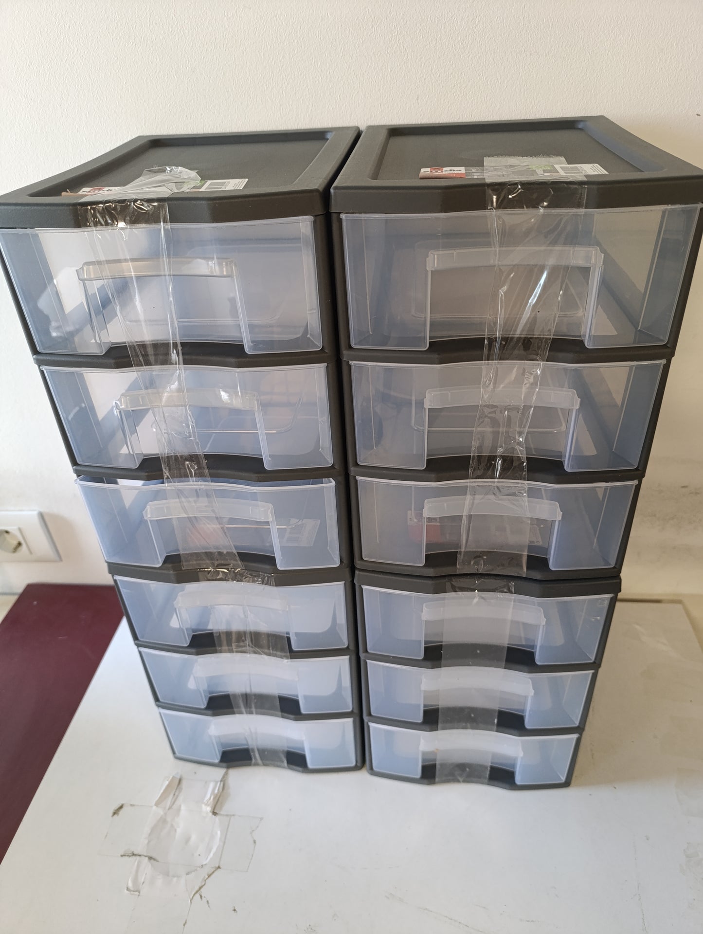 216368 - SUNDIS kuti plastike sirtarësh, 4 sirtarë transparentë A5, 25.5 cm i lartë, i grumbullueshëm
