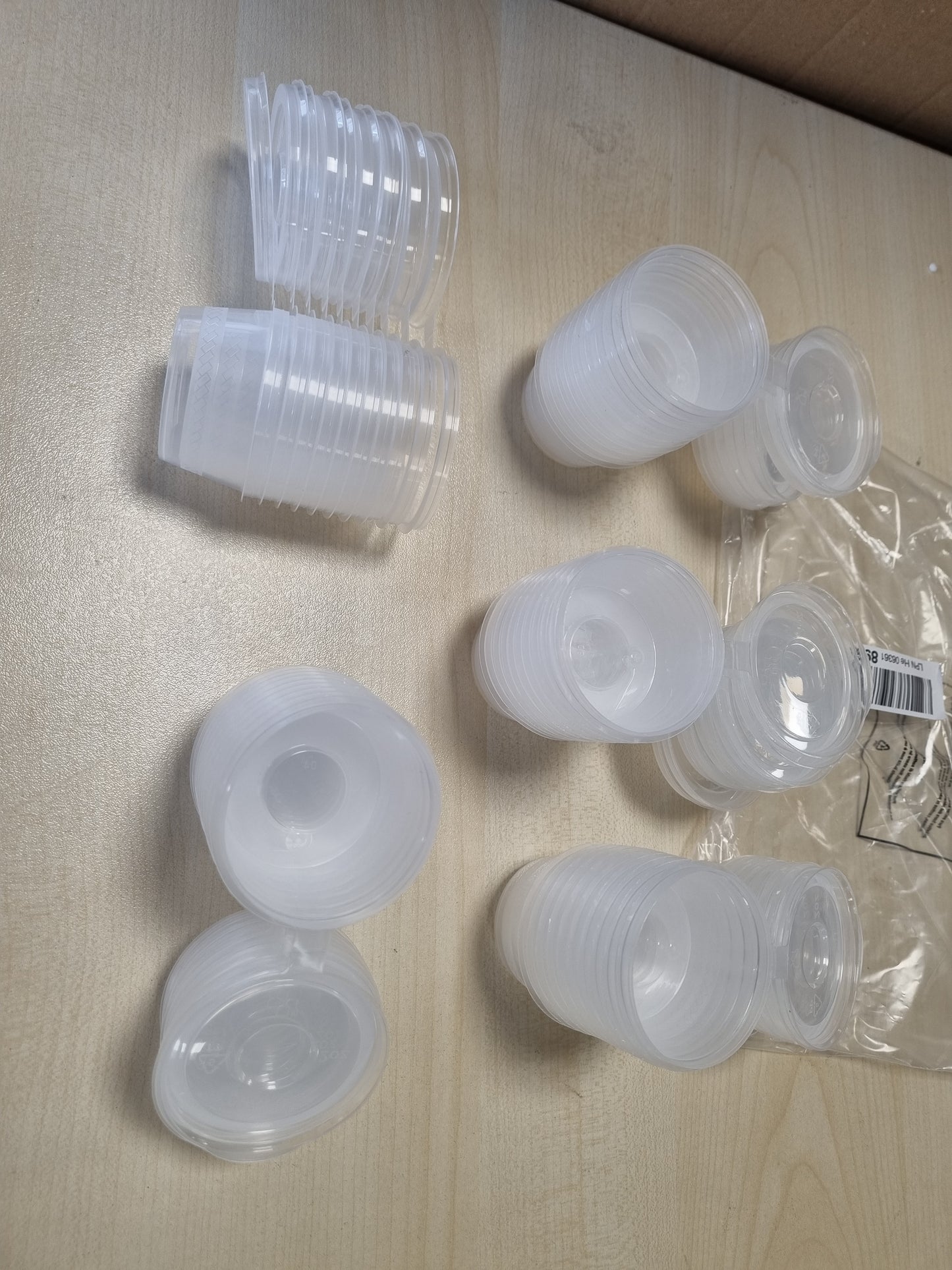 263980 - GOTA TË RRUMBULLAKËTA MIUPOO për salcë, plastike transparente me kapak me mentesha, set 50 copë, kapaciteti: 2 oz