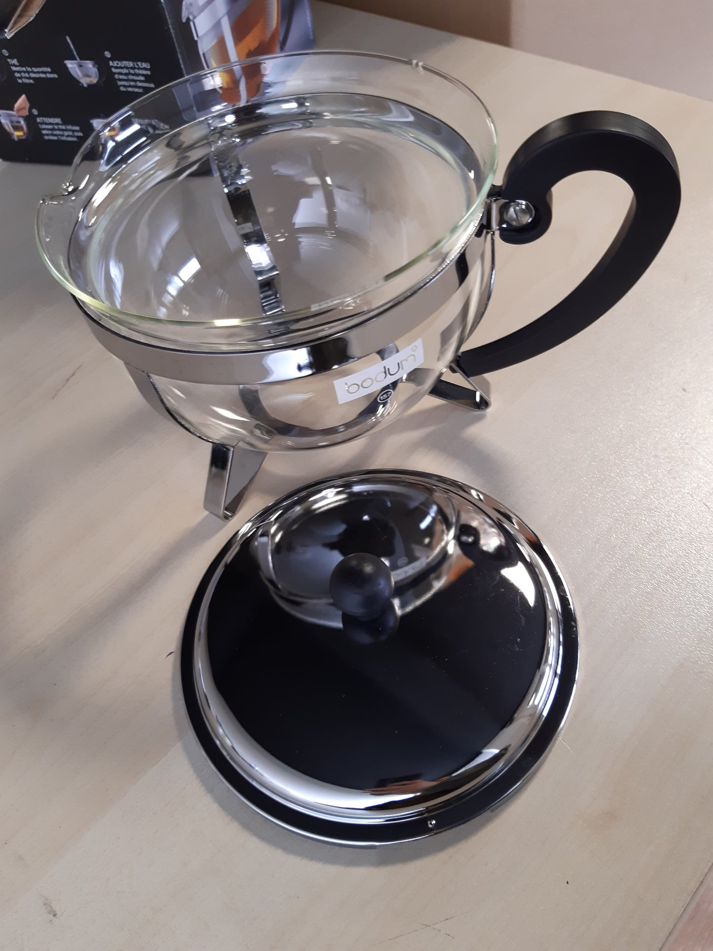 195158 - BODUM CHAMBORD: Çajnik me Filtër dhe Kapak prej Çeliku Inox, Kapacitet 1.3L, Modeli 1921-16-6, Me Shkëlqim