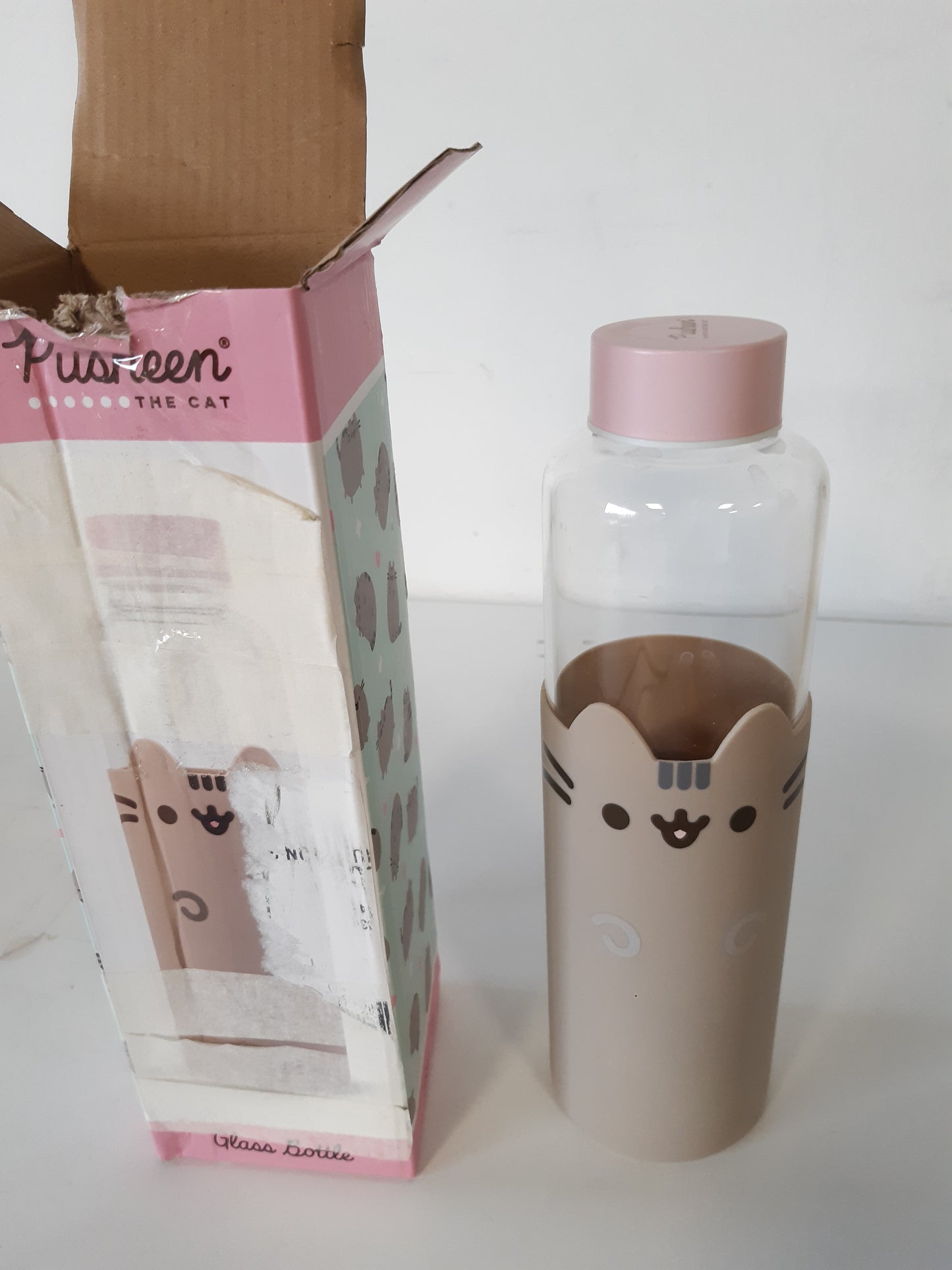 247561 - GRUPO ERIK - Shishe Qelqi Pusheen, Kapacitet 50 cl, Me Pjesë Silikoni