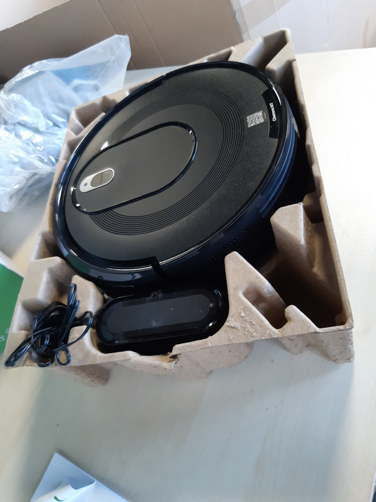 139030 - VEXILAR Robot Fshesë W7, me Pastrim Dyshemeje 5000Pa, Depozitë Elektrike Uji 3-në-1, Kompatibil me SIRI/APP/Alexa/IFTTT, Ngjyra e Zezë