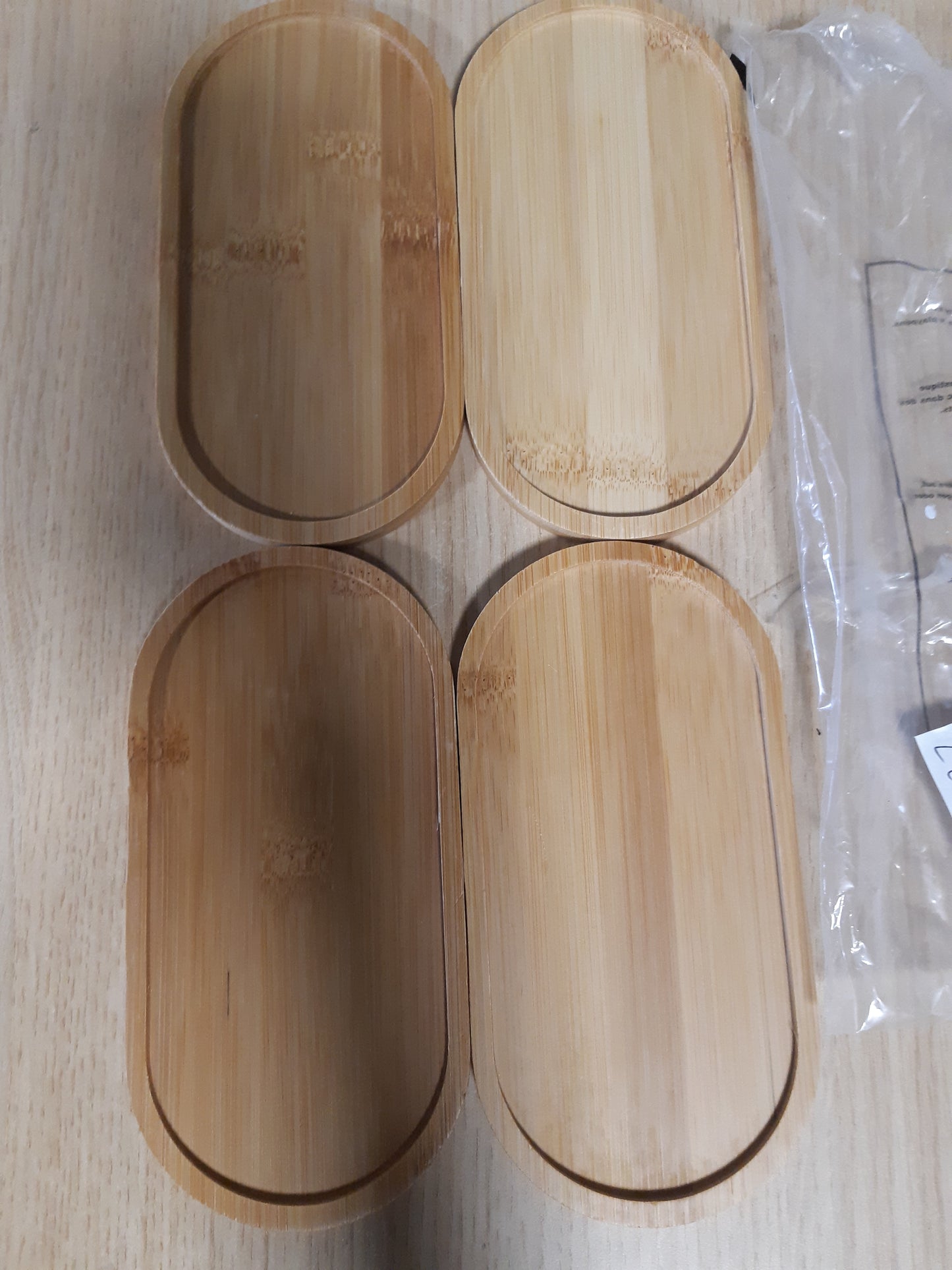 225020 - SET TABAKASH BAMBUJE KIKIHONG ME 4 PJESË, Tabaka të Vogla për Sushi, Kafe, Torta dhe Ushqime të Lehta, Dizajn Oval, Madhësi 17.5 x 8.8 cm