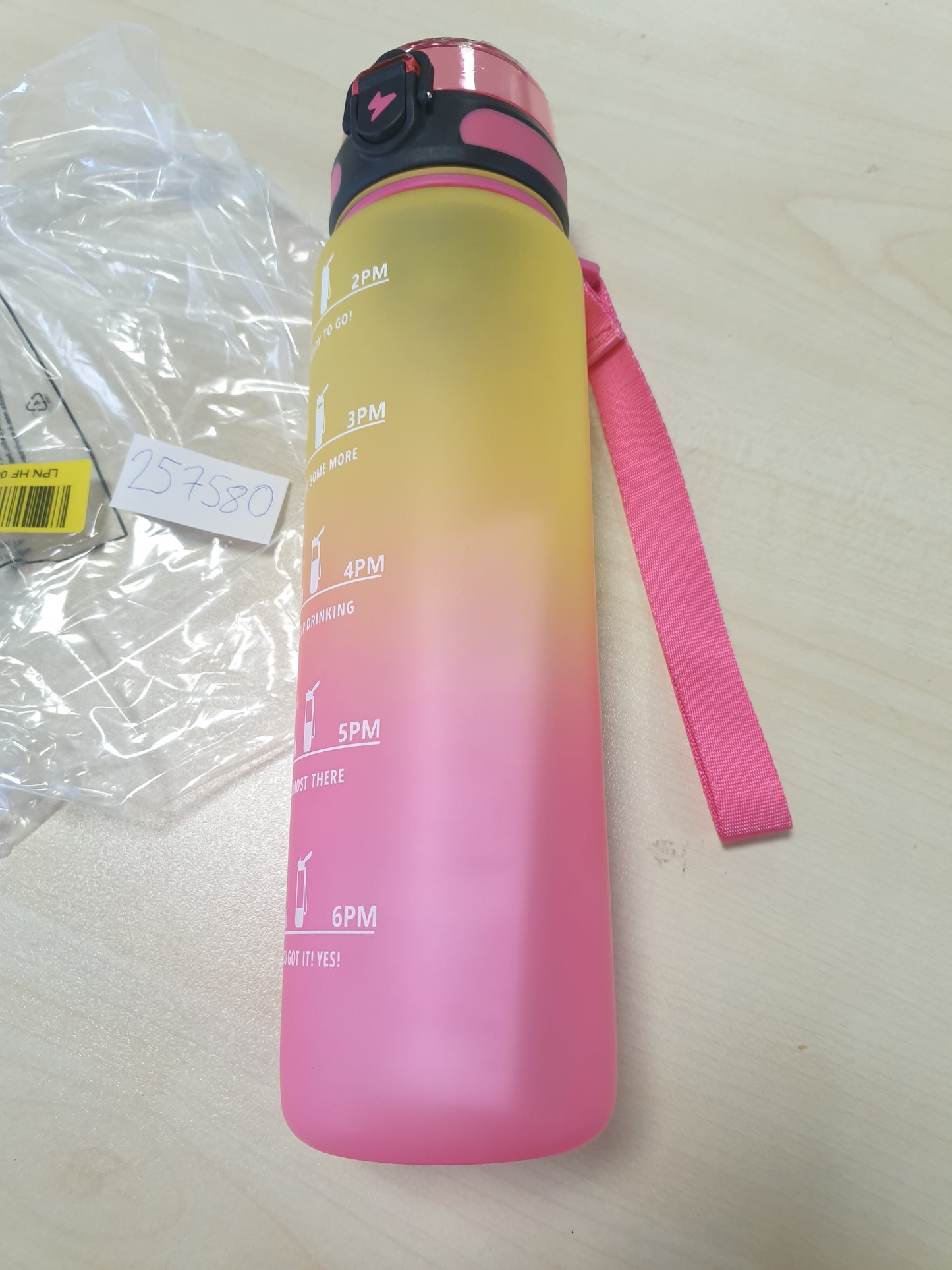 257580 - Grsta Shishe Uji 1.5 litra, shishe uji sportive me filtër, e lehtë për t'u pastruar, e papërshkueshme nga pluhurat