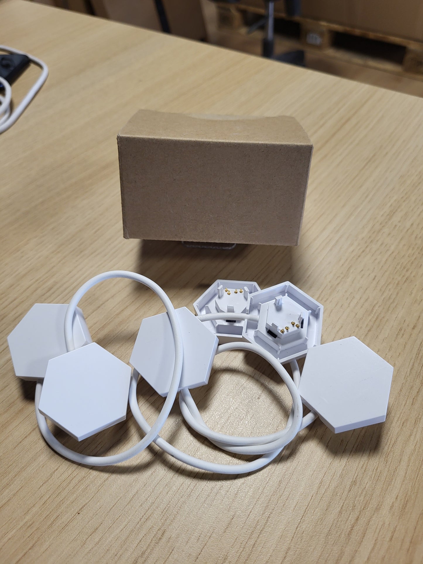218840 - NANOLEAF Linja Fleksibël, Pako me 3, Shumëngjyrëshe (Rgbw)