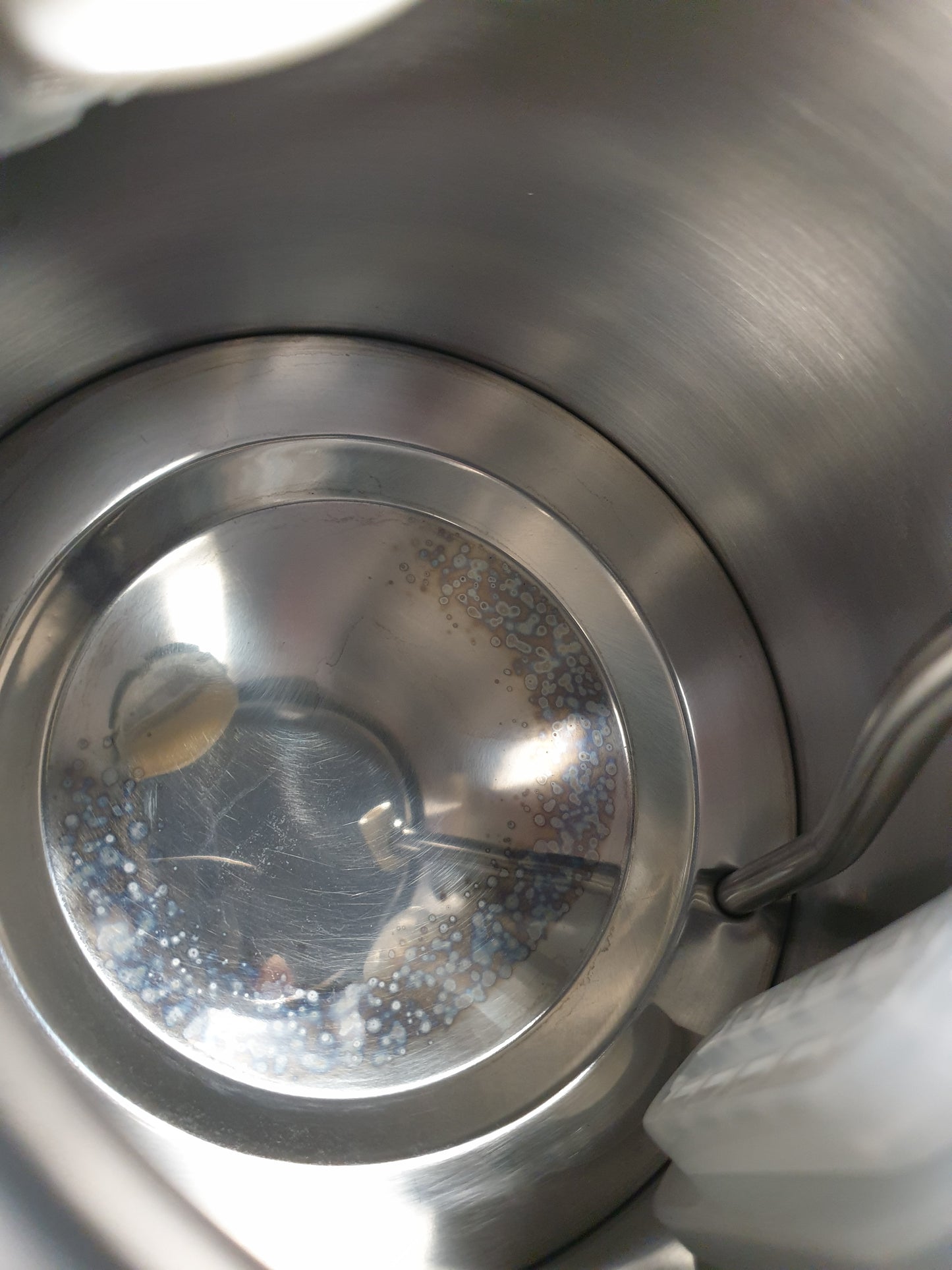 245301 - Ariete Çajnik Vintage 2869, Çajnik elektrik retro 1.7 L, çelik inox, 2000 W, ngjyrë bezhë, bazë 360° pa tel, mbyllje automatike, infuzues çaji