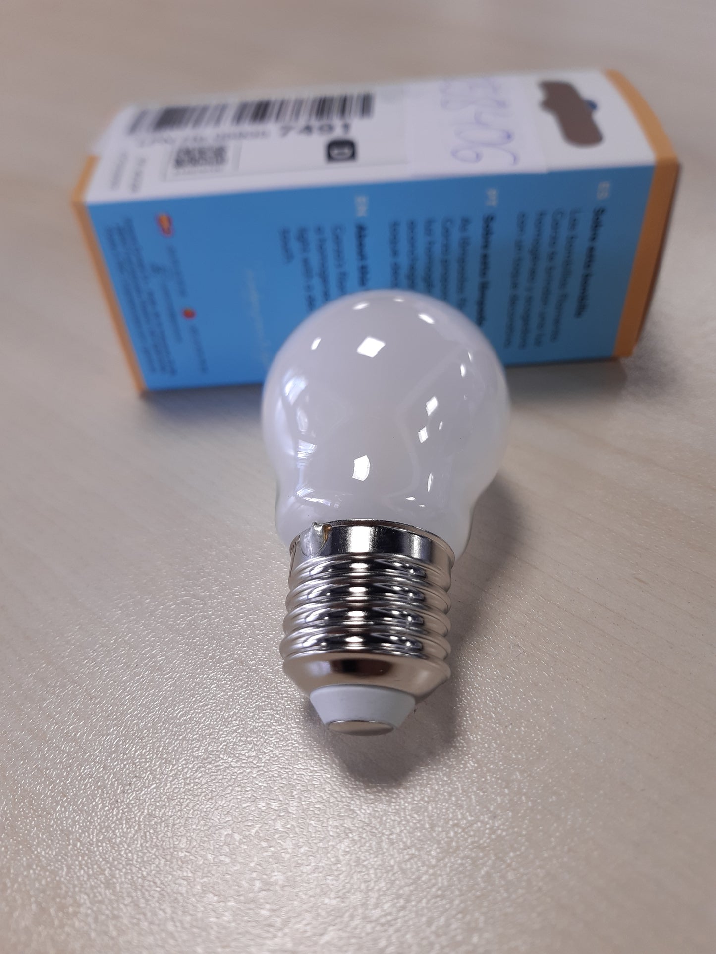 258406 - Llampa LED GZ FIL.OPAL ESF 4W E27 470LM 27K