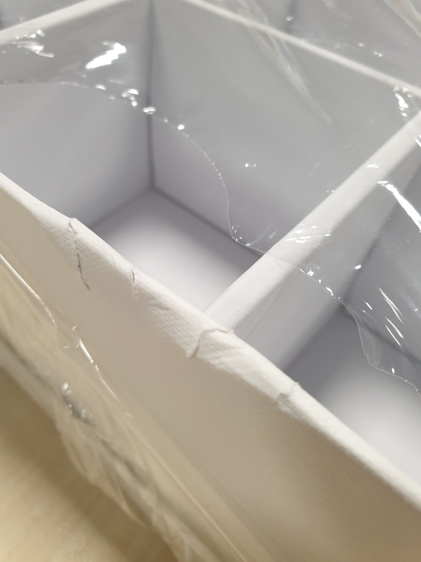 227894 - BIGSO JAKOB Kuti Renditjeje me 12 Ndarje, Kuti Ruajtjeje me Kapak dhe Dorezë, Material Karton Fibre dhe Letër, Ngjyrë E Bardhë
