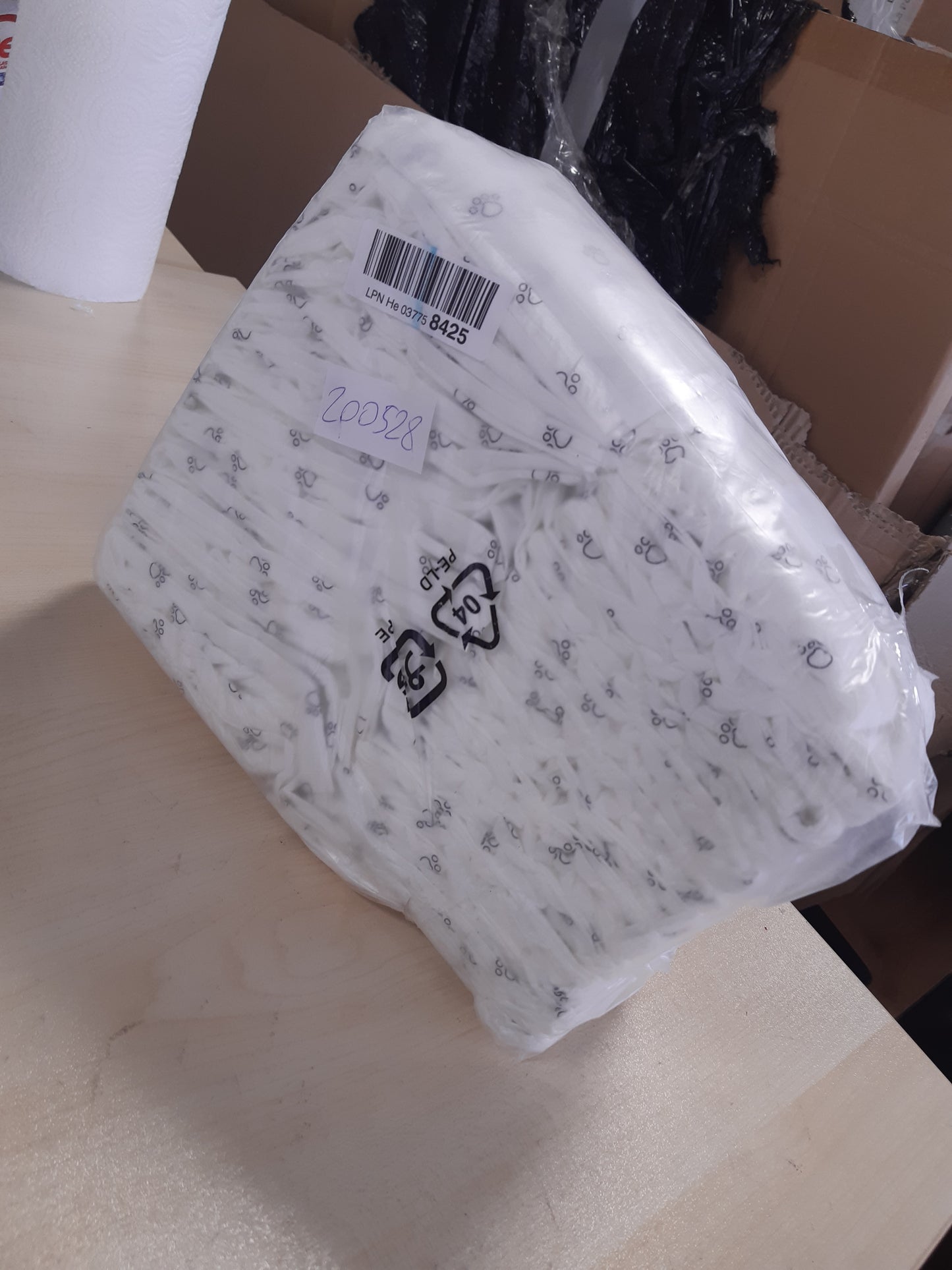 200528 - AMAZON BASICS Pelena të Disponueshme për Qen Meshkuj, Madhësia M, të Bardha, 30 Copë