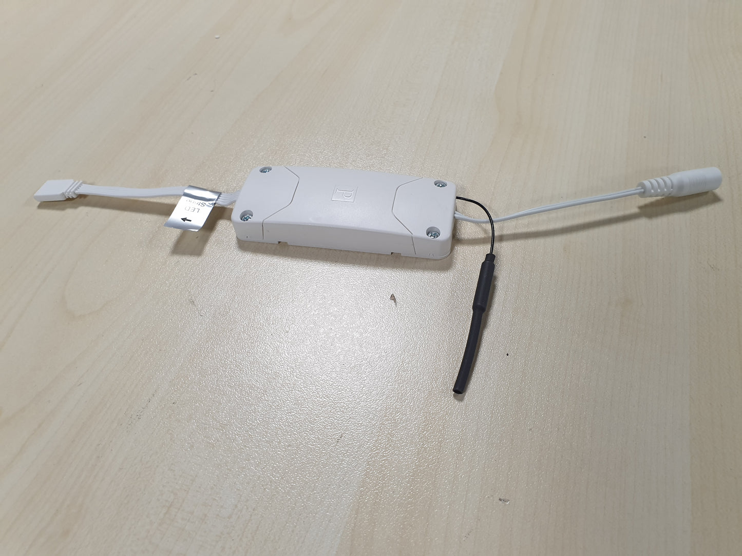 240802 - PAULMANN Kontrollues ndërrimi/errësimi 50045 Smarthome Zigbee Maxled, maks. 144W 24V DC, 3.8 x 9.5 x 2.8 cm, e bardhë, gri