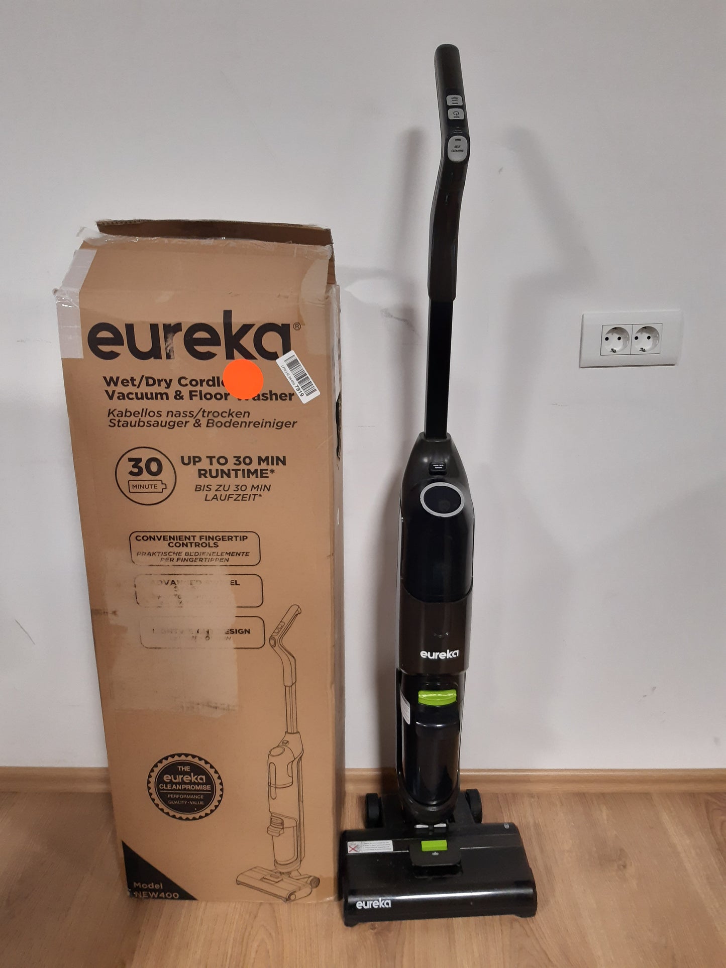 144223 - EUREKA NEW400, Fshesë Dyshemeje dhe Mop me Korrent, Furçë Vetëpastruese, Fshesë Elektrike e Lehtë dhe pa Tel, Përshtatëse për Dysheme me Pllaka dhe Drurë