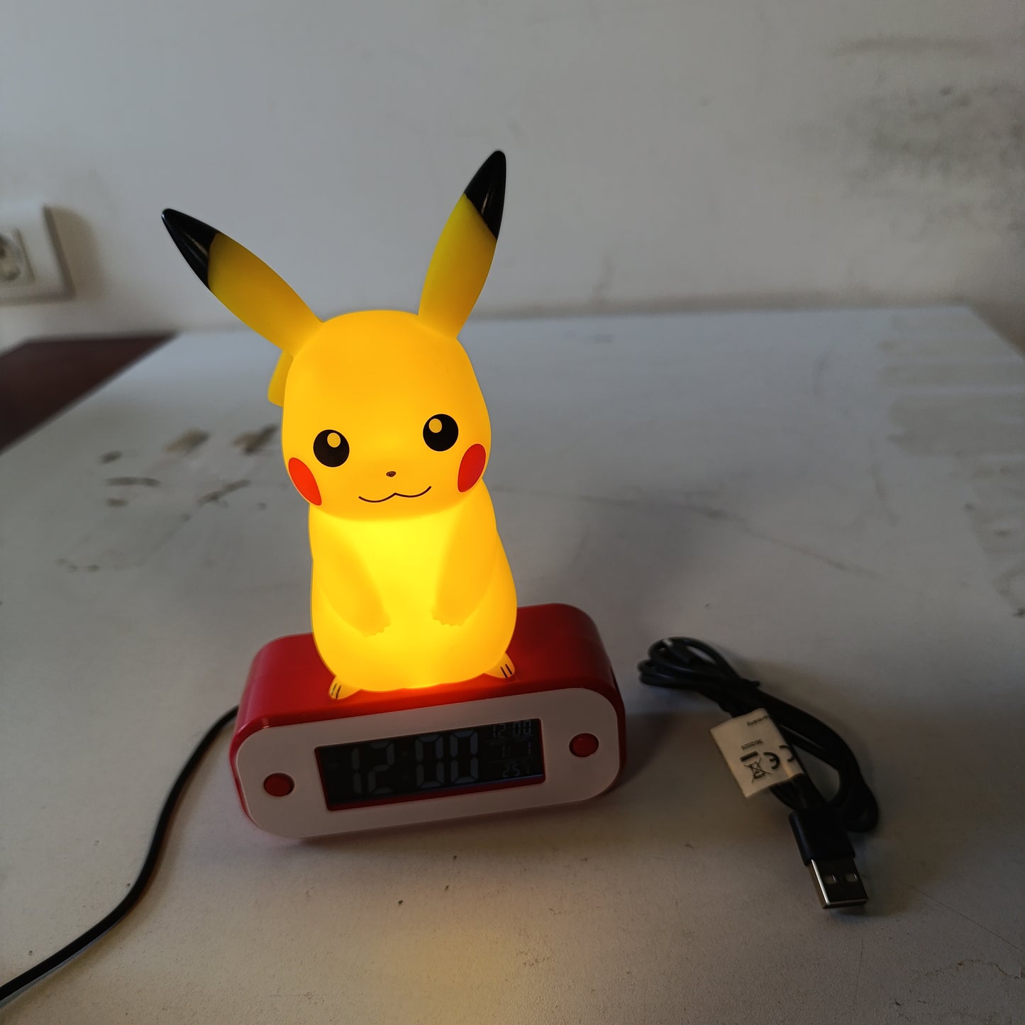 221751 - TEKNOFUN - Pokemon Pikachu që Ndiz Orën me Alarm, Wecker, model 811359