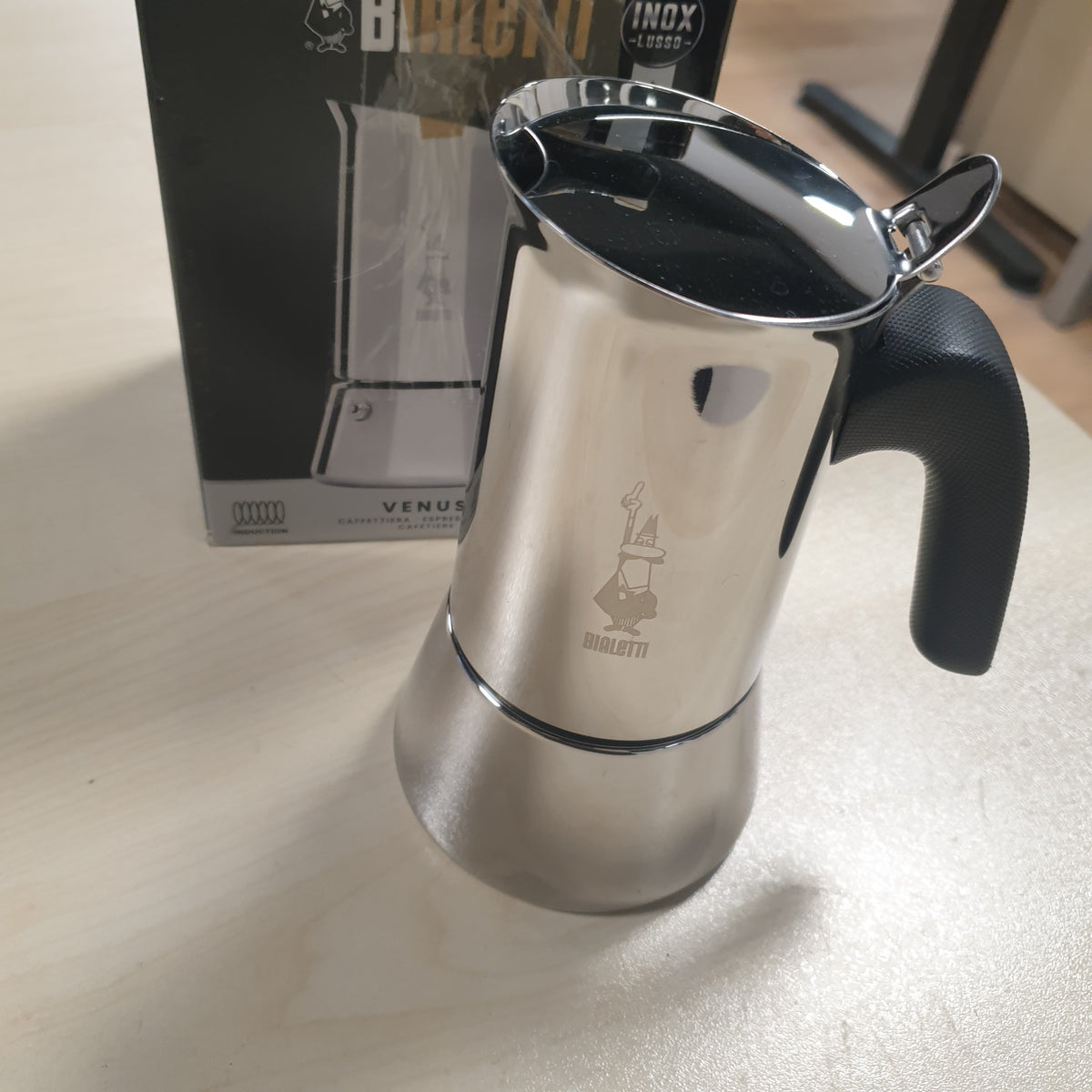 246024 - BIALETTI Makinë espresso Venus Induction çelik inox, e përshtatshme për të gjitha llojat e pjatave, 4 filxhanë kafeje (170 ml), argjendi