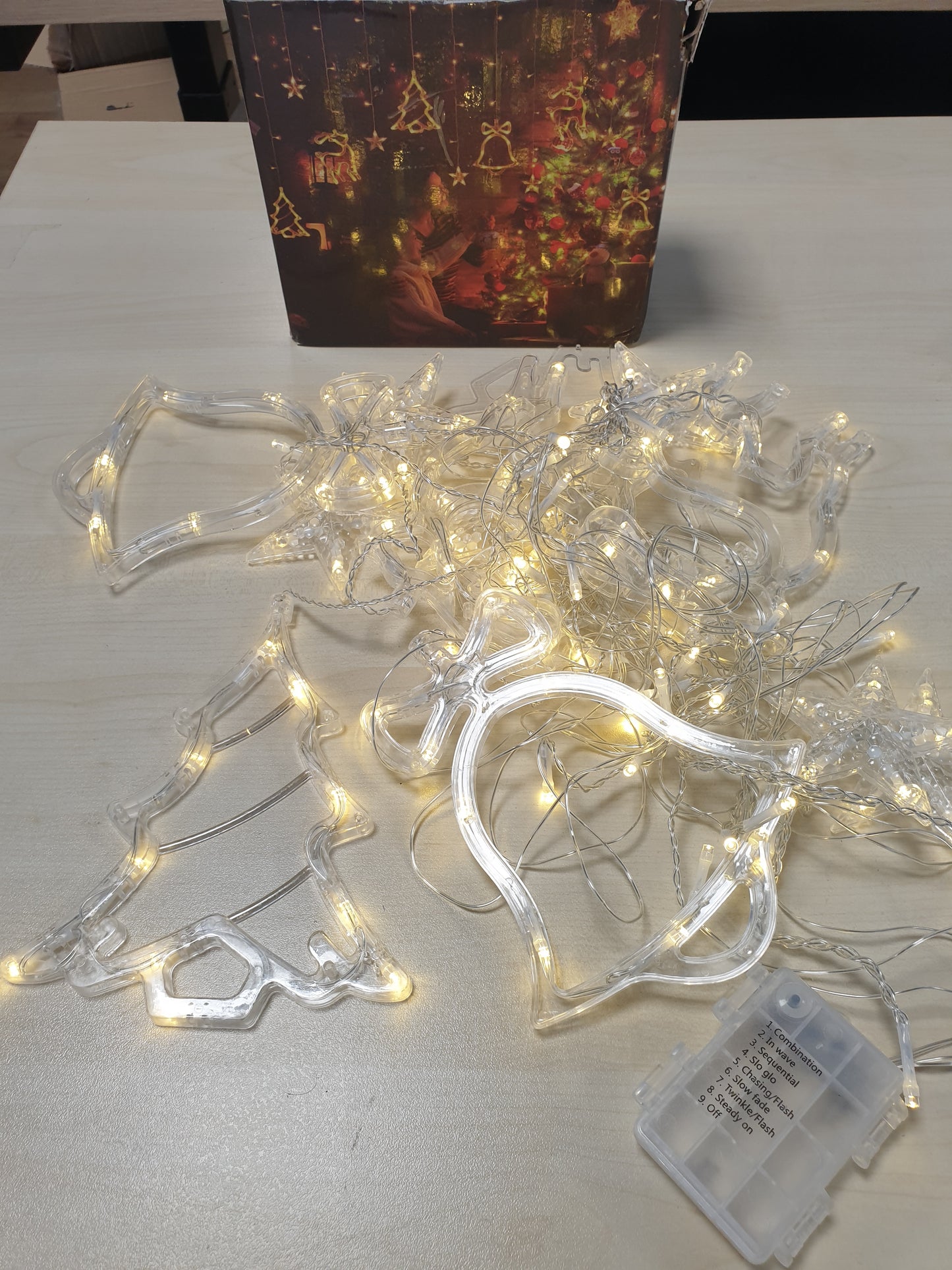 215058 - Dritat e Perdes me Bateri 3.5M + USB me Funksion Kohëmatësi, 8 Mënyra