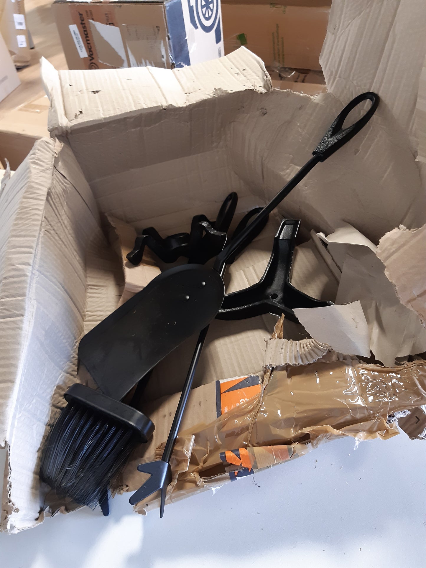 208679 - AMAGABELI GARDEN HOME Seti Me 5 Pjesë Oxhaku i Zi, Vegla Zjarri, Aksesorë për Djegie Druri, Mashë, Mbështetëse, Lartësi 64cm