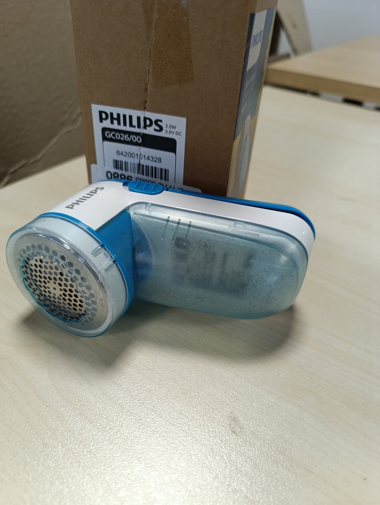 168824 - PHILIPS Heqës Pushi për Rroba në Ngjyrë Blu, Modeli GC026/00