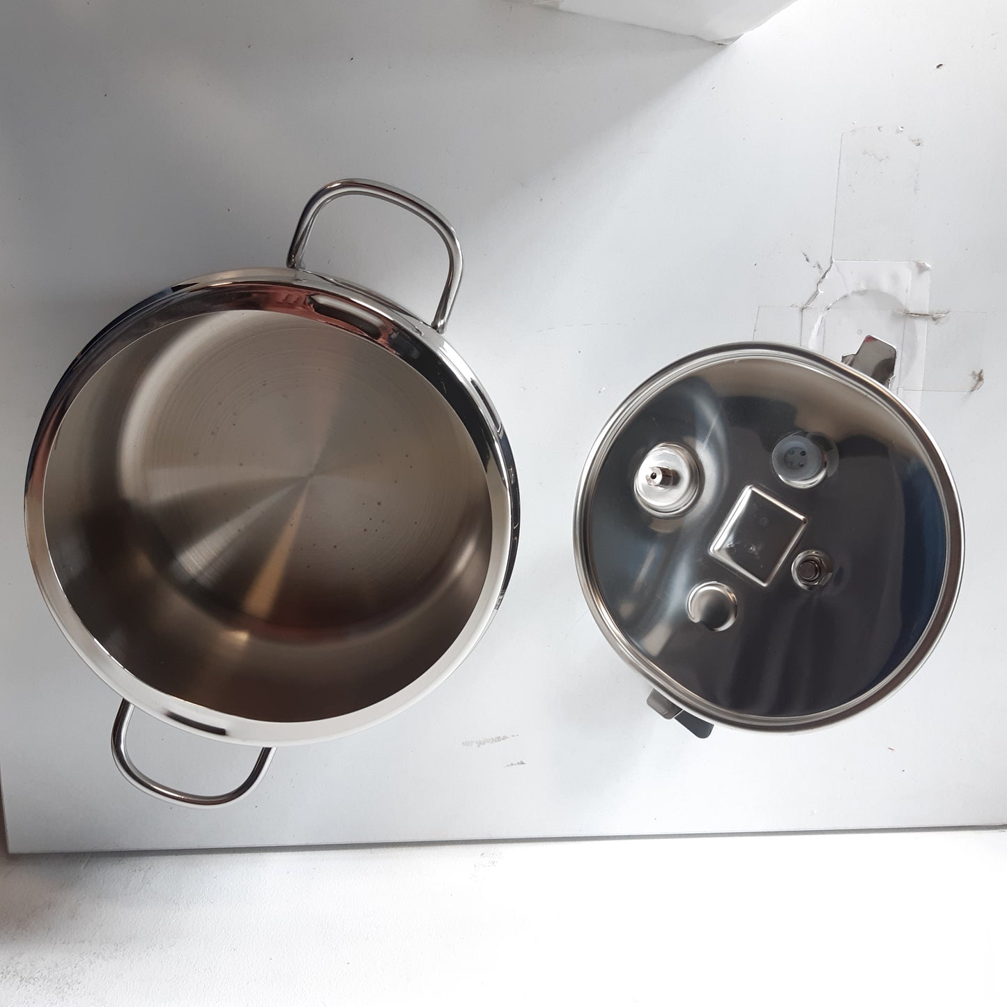 260324 - Tenxhere me Presion 22 cm - 5lt, Çelik Inox 18/10, e Përshtatshme për Të Gjitha Sobat, Prodhuar në Itali