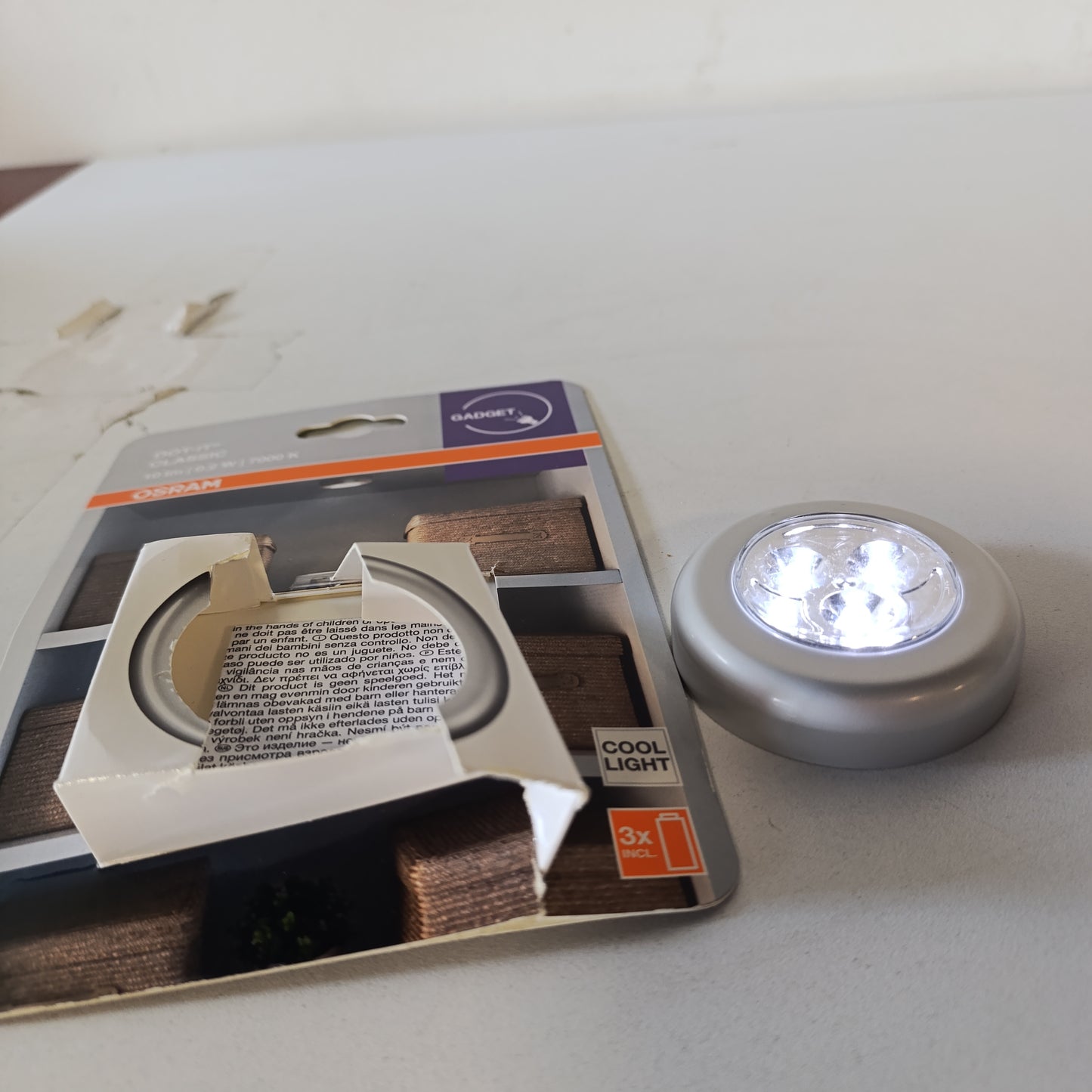 224983 - OSRAM Dritë LED fleksibile me bateri, plastikë argjendi, mbrojtje IP20, për gardërobë, kuzhinë, dritë nate