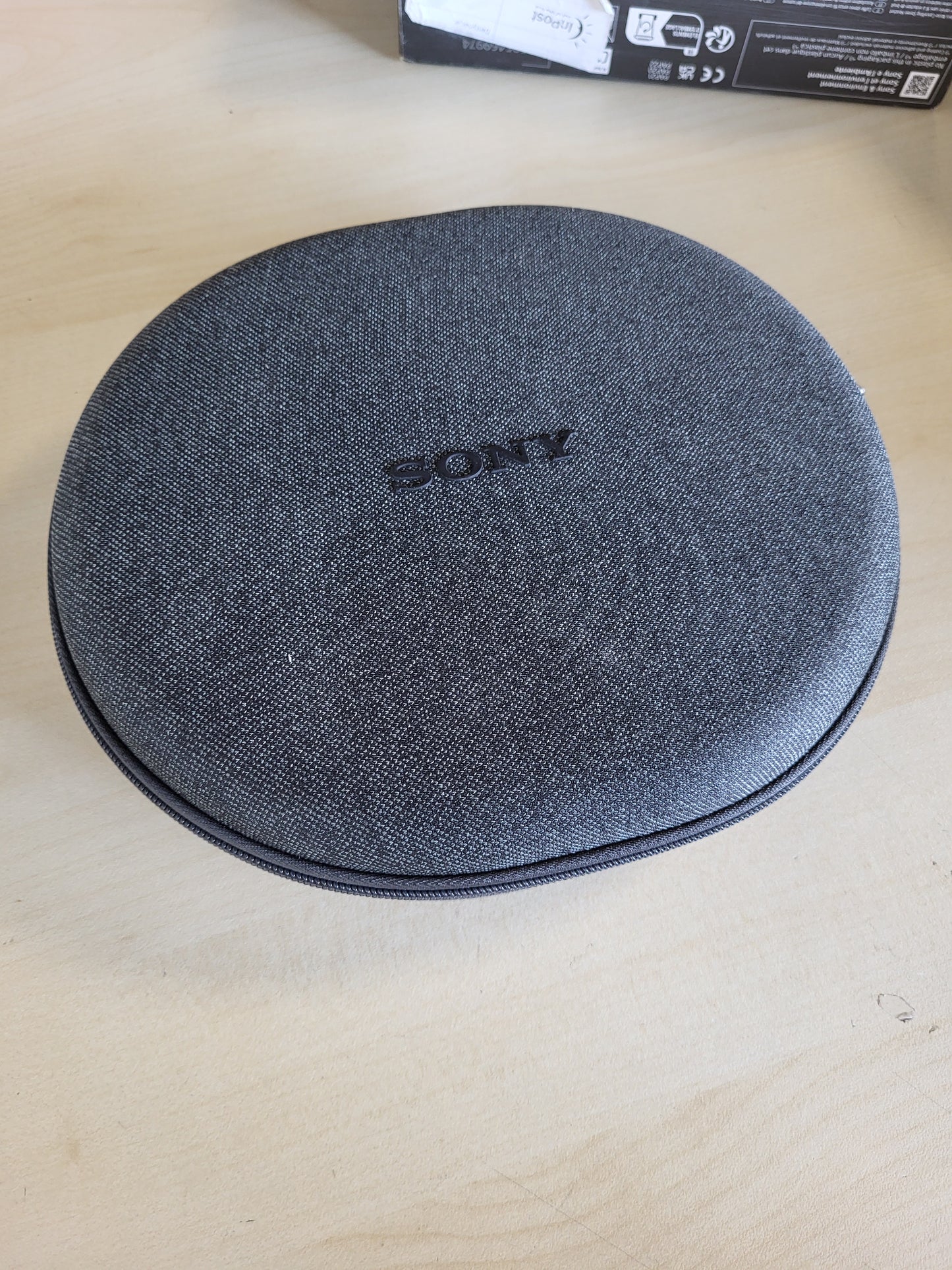 267593 - SONY ULT WEAR - Kufje pa tel me anulim zhurmash, ULT Power Sound, jetëgjatësi baterie 30 orë, të pajtueshme me iOS dhe Android - të bardha