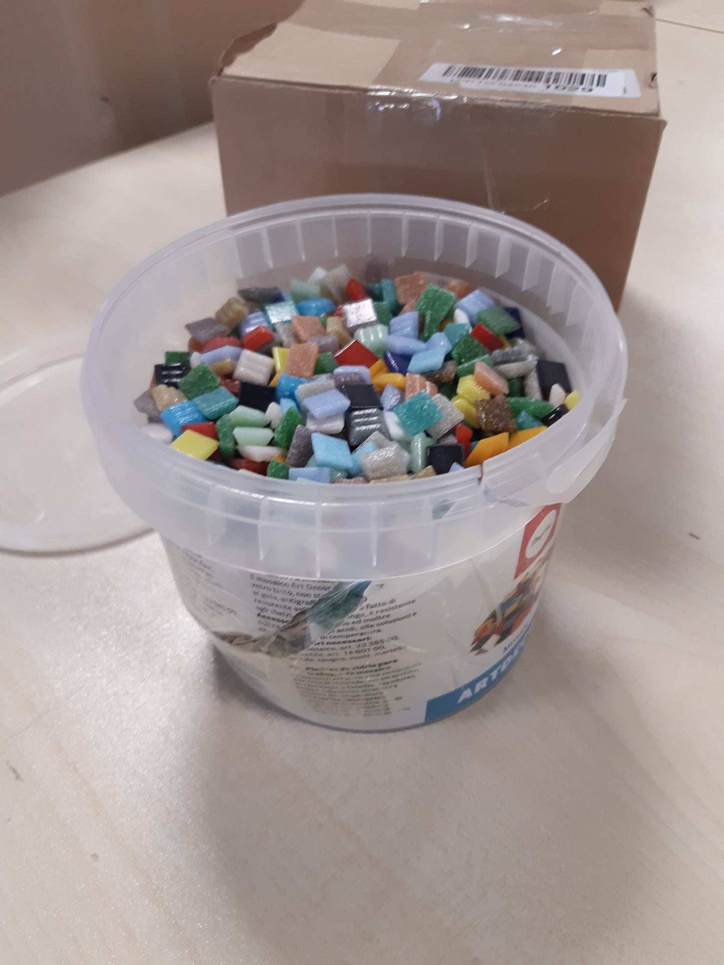 210616 - RAYHER - Kovë Mozaik Qelqi, 1x1 cm, Përziera Tesera, Pesha 1kg (Rreth 1300 Copë), Përdorim për Dekorim të Brendshëm dhe të Jashtëm, Shumëngjyrëshe