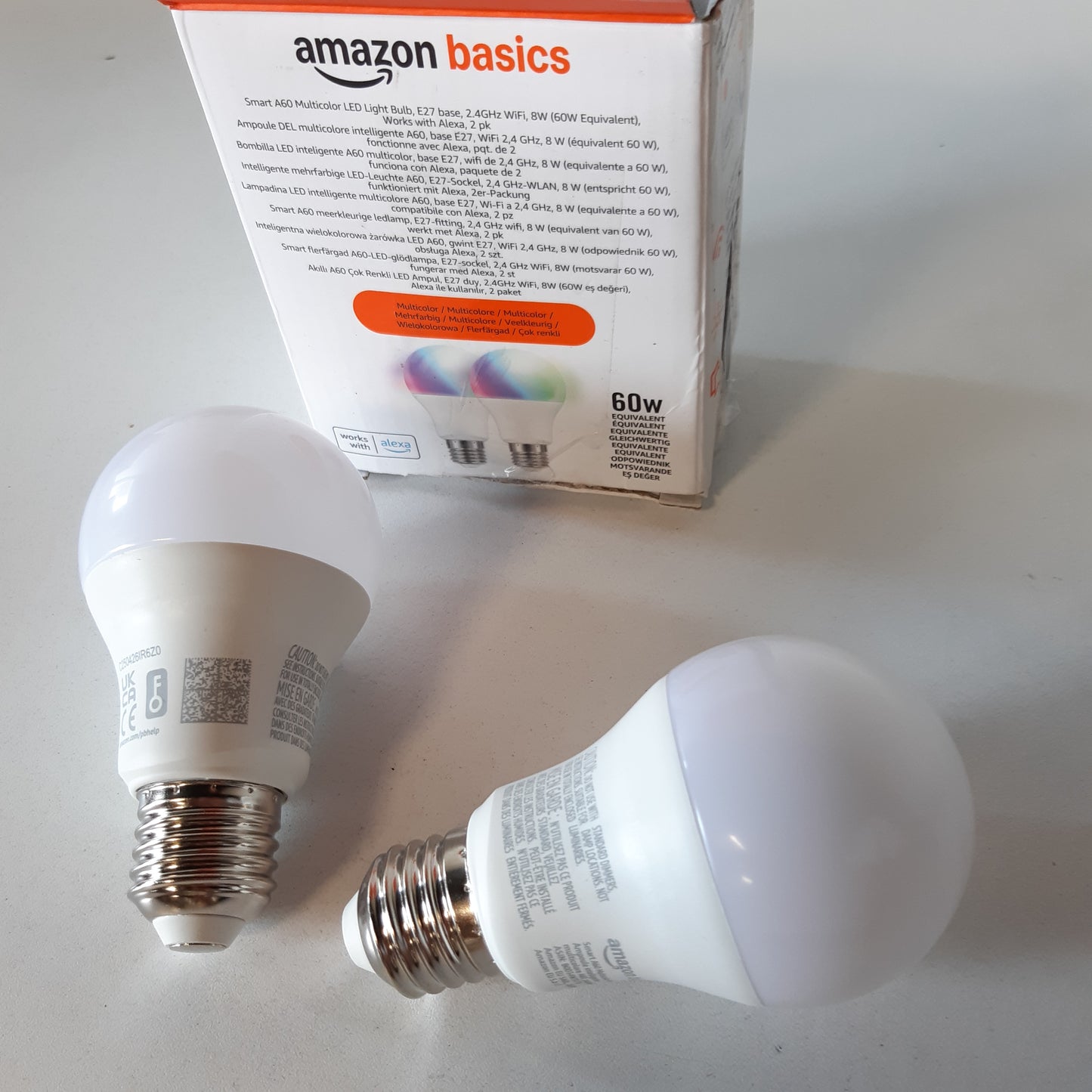 262450 - AMAZON BASICS Llambë LED shumëngjyrëshe inteligjente, bazë E27, 8W (ekuivalente me 60W), funksionon vetëm me Alexa, pako me 2