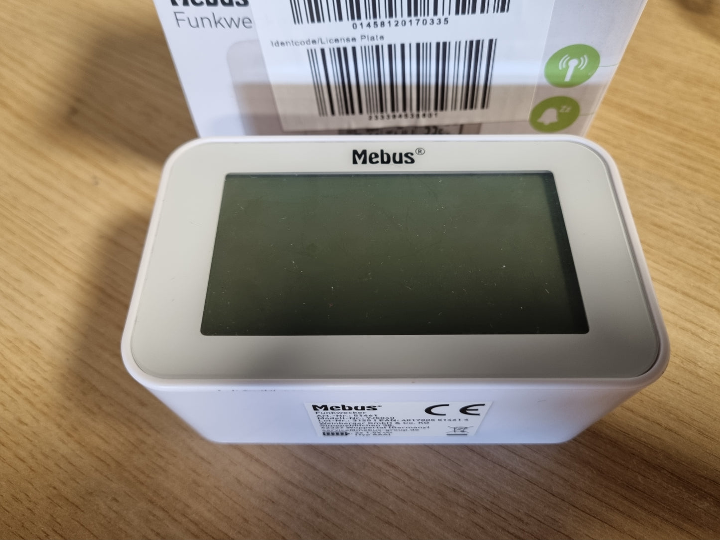 223915 - MEBUS Orë alarmi dixhitale me radio, kalendar hënor, dritë, termometër i brendshëm, 2 orë alarmi, funksion shtyrjeje, Plastik, E bardhë, Modeli: 51461