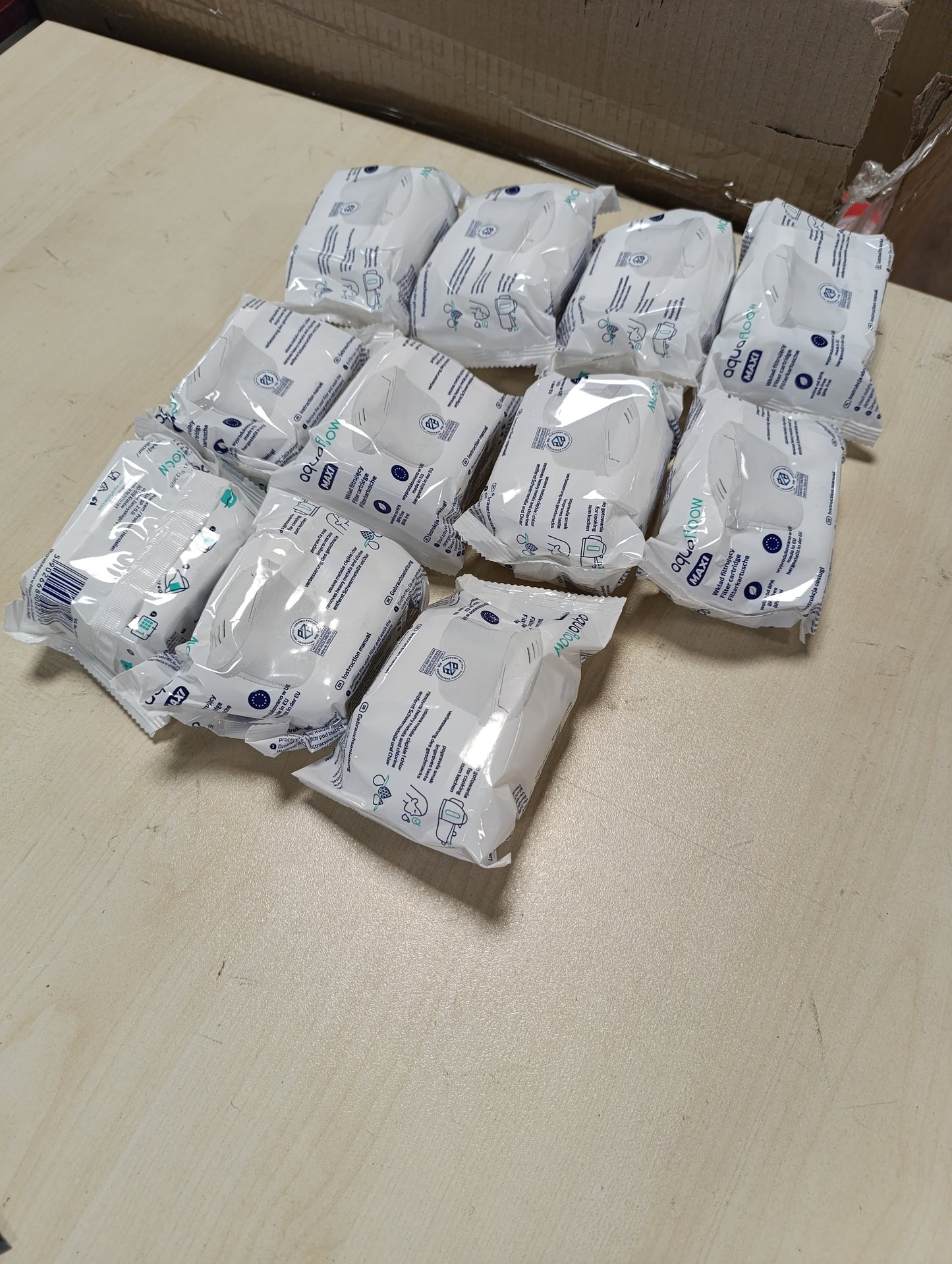 213936 - AQUAFLOOW Pako me 12 fishekë filtri uji, i pajtueshëm me Brita Maxtra+, Maxtra Pro, Marella, Style, Elemaris
