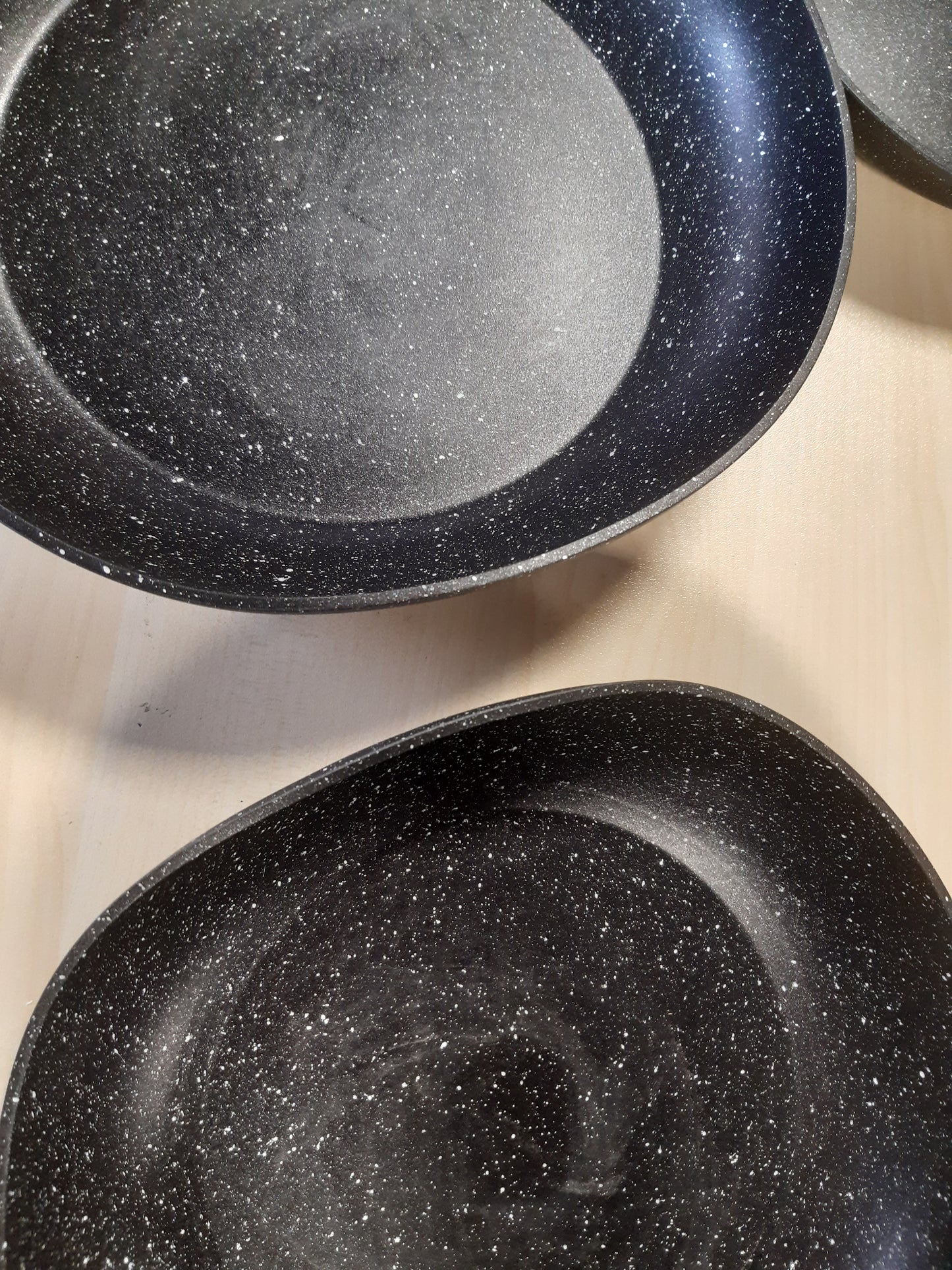 175555 - SCHEFFLER Set Tiganësh me madhësi 20/24/28 cm, Tiganë të Veshur të Përshtatshëm për Soba me Induksion, me Shtresë Jo-Ngjitëse, i Përshtatshëm për të gjitha Llojet e Sobave.