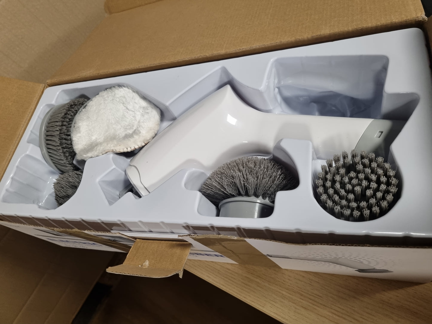 201205 - CLEANGOR Furçë Pastruese Elektrike Rrotulluese për Banjo, me 9 Koka Furçash të Zëvendësueshme, Shpejtësi 3, Zgjatje e Rregullueshme, Përdorim në Banjo, Kuzhinë dhe Dysheme, Ngjyra e Bardhë