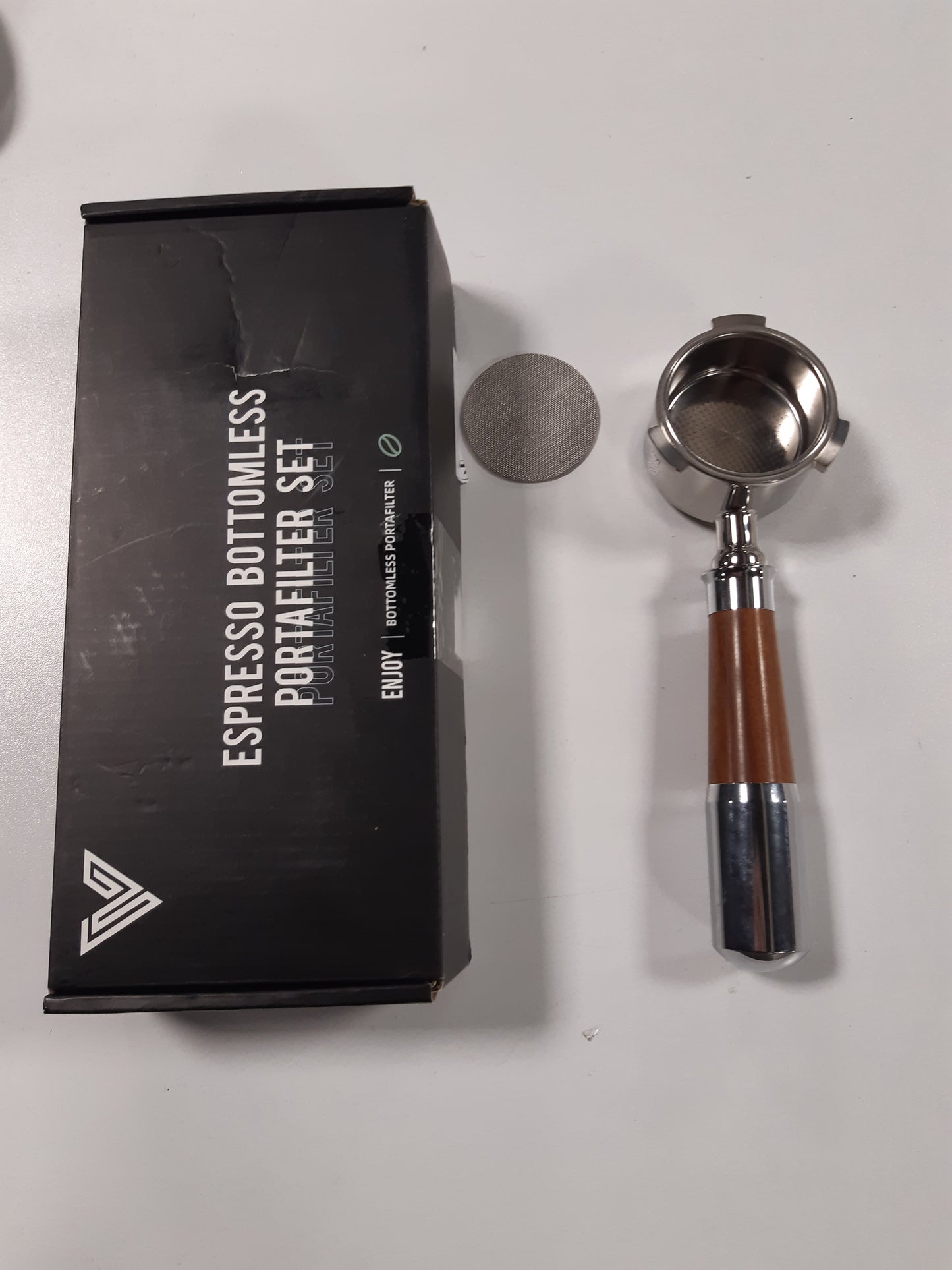 250783 - VINATO Portafilter 51 mm pa Fund, Mbajtëse Filtri Çeliku Inox për DeLonghi EC680/EC685/EC885/EC890, Portafilter me 1 Gotë me Dru Arre dhe Dorezë Çeliku Inox (3-veshësh)