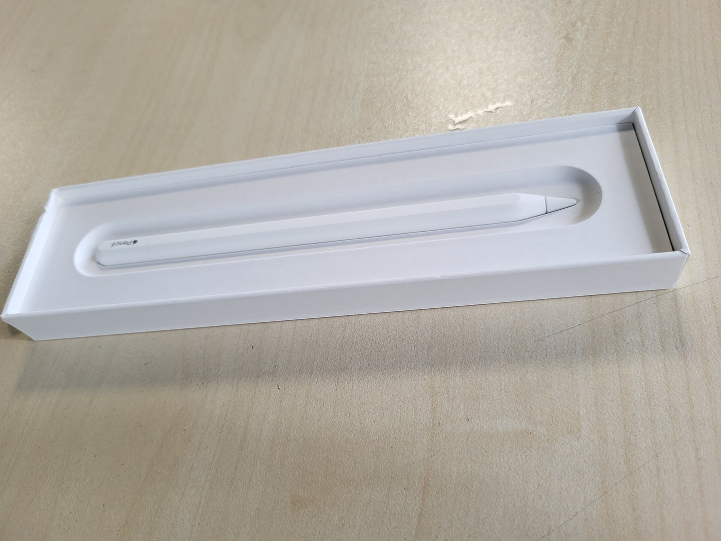 266130 - APPLE PENCIL (USB-C): Saktësi perfekte në piksel, ndjeshmëri ndaj pjerrësisë, vonesa më e ulët.