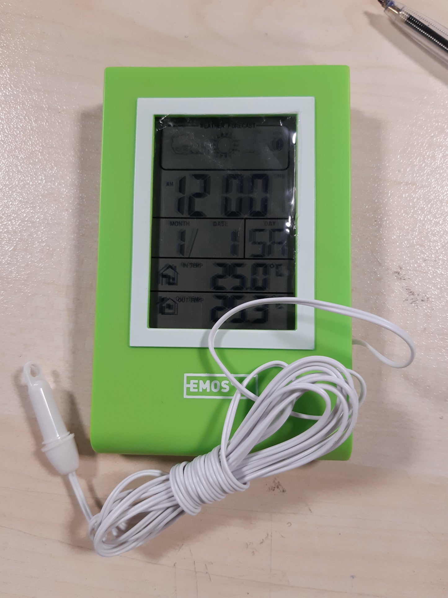 168895 - EMOS Stacioni Meteorologjik Dixhital me Termometër të Jashtëm dhe të Brendshëm, Sensor me Kabllo 1.9 m, Parashikim Moti, Datë, Ora, Fazat e Hënës, Alarm, Funksion me Bateri, Ngjyra Jeshile