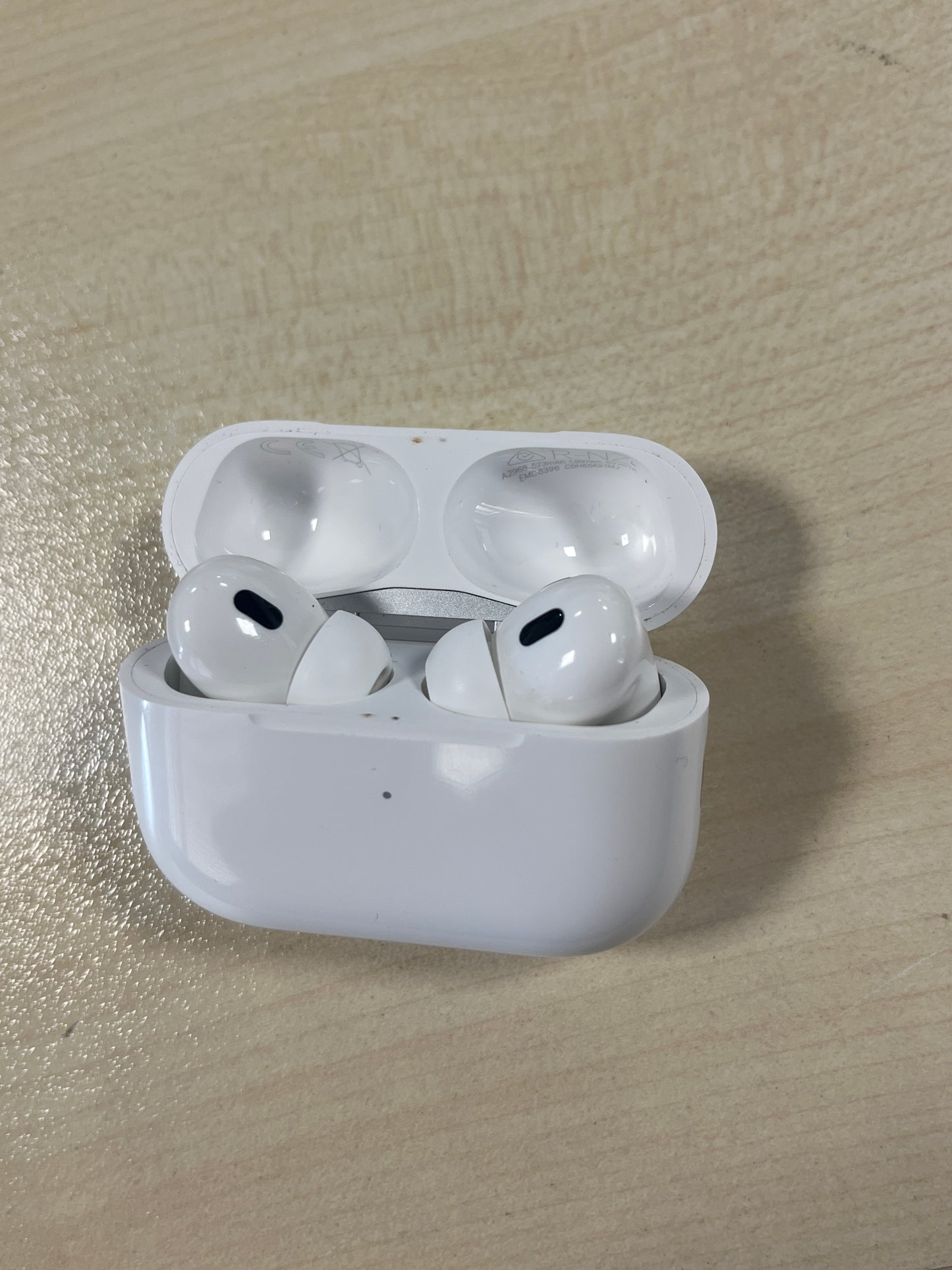 123478 - APPLE Kufje pa tel AirPods Pro 2, Bluetooth, Anulim Aktiv i Zhurmës, Funksion Aparati Dëgjimor, Audio Hapësinore e Personalizuar, Karikim USB-C