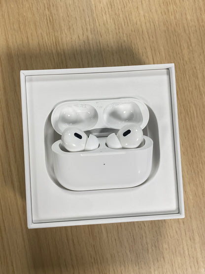 112656 - APPLE AirPods Pro (Gjenerata e 2-të) me Mbulesë MagSafe, Modeli MTJV3ZM/A
