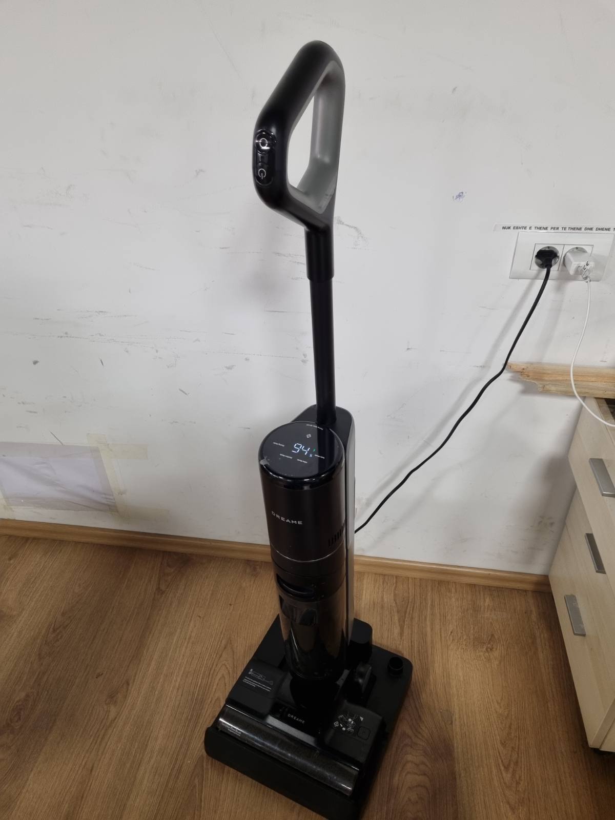 162031 - DREAME H12 Pro Ultra - Fshesë me korrent për dysheme me furçë larjeje dhe tharjeje, vetëpastruese, rrinë dyfishtë dhe kruajtëse, Kapacitet Shtypjeje 16,000 Pa, Pastrim i skajeve nga të dyja anët, Zbulim dhe Rregullim Inteligjent