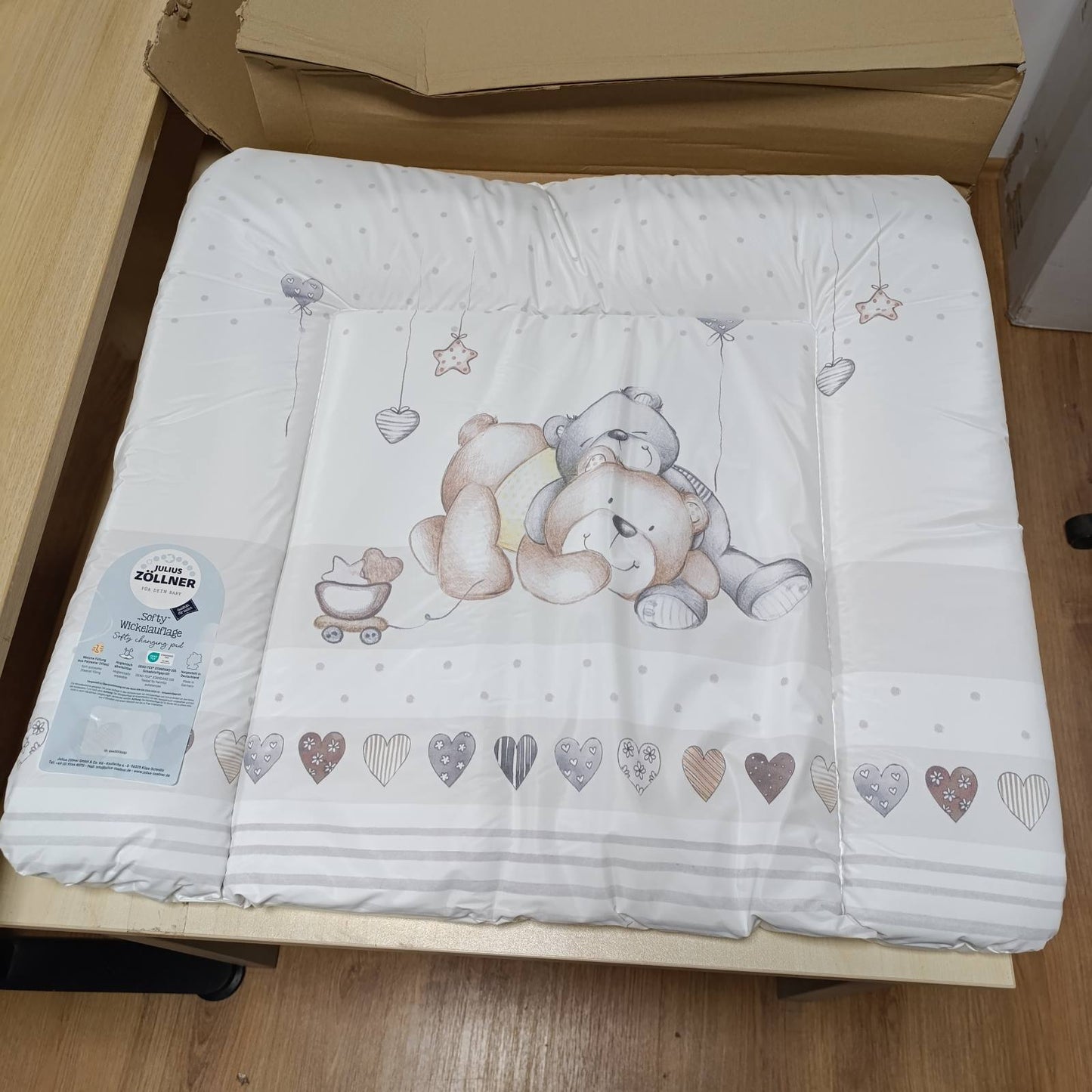 167236 - JULIUS ZÖLLNER Dyshekë Ndërrimi Softy me përmasa 85x75cm - I Papërshkueshëm nga Uji, i Fshirë, me Standardin Oeko-Tex 100 - Modeli Cuddly Bear - Prodhuar në Gjermani