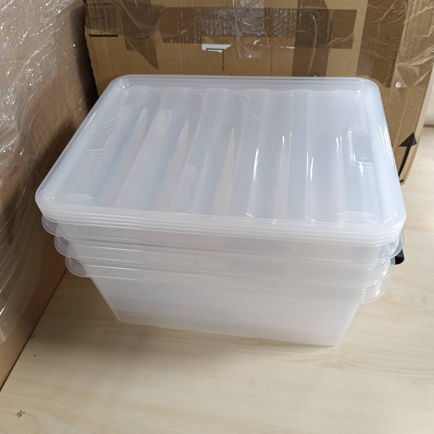 175402 - SMARTSTORE - Set 4 Kuti Plastike për Ruajtje, 14L me Kapak dhe Cepa të Përforcuar, 40x30x18cm, Të Përshtatshme për Ushqim.