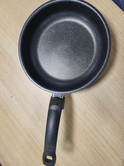 183106 - FISLER Tigan Adamant Premium prej Çeliku Inox i Veshur (Ø 24 cm) - Jo Ngjitës, Rezistent ndaj Gërvishtjeve - për Përdorim në Induksion